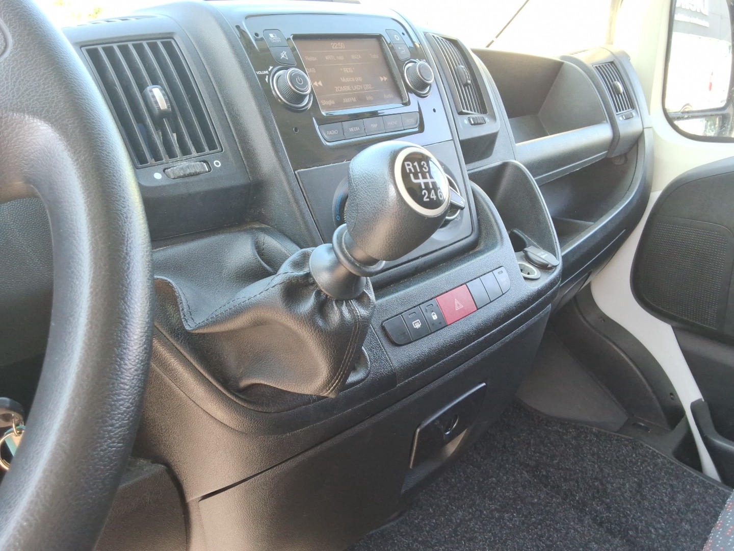 Peugeot Boxer 333 2.2 bluehdi 140cv S&S L2H2