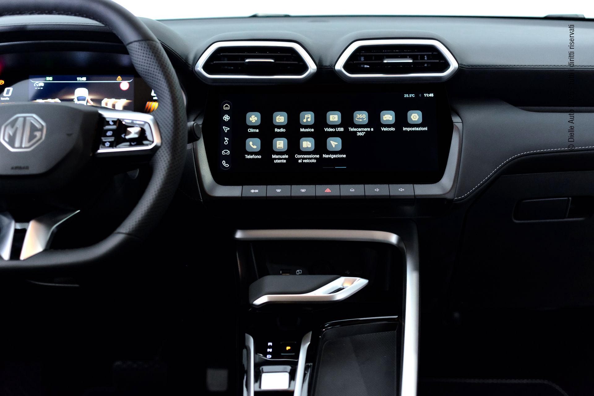 Mg ZS 1.5 hybrid+ Luxury auto