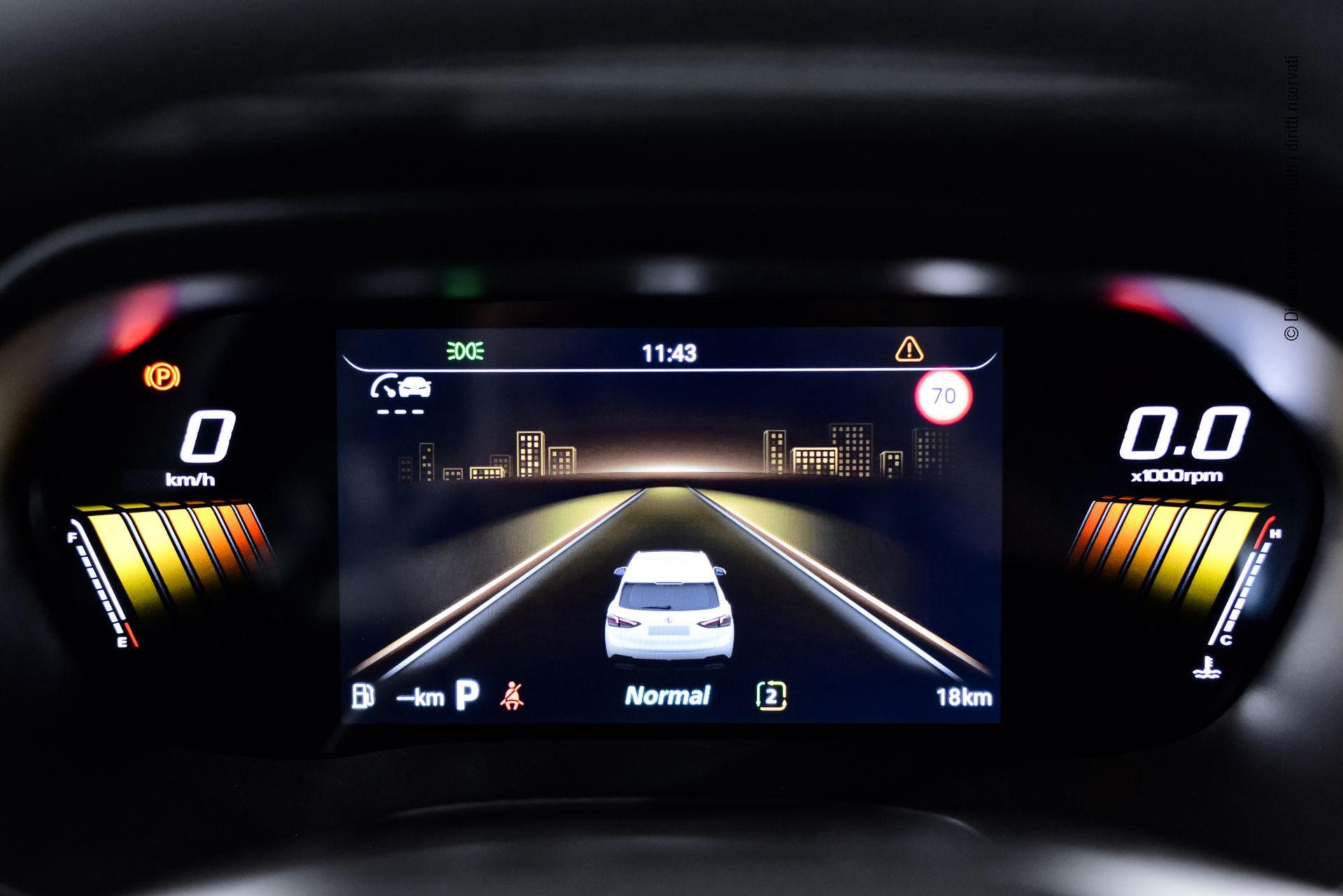 Mg ZS 1.5 hybrid+ Luxury auto