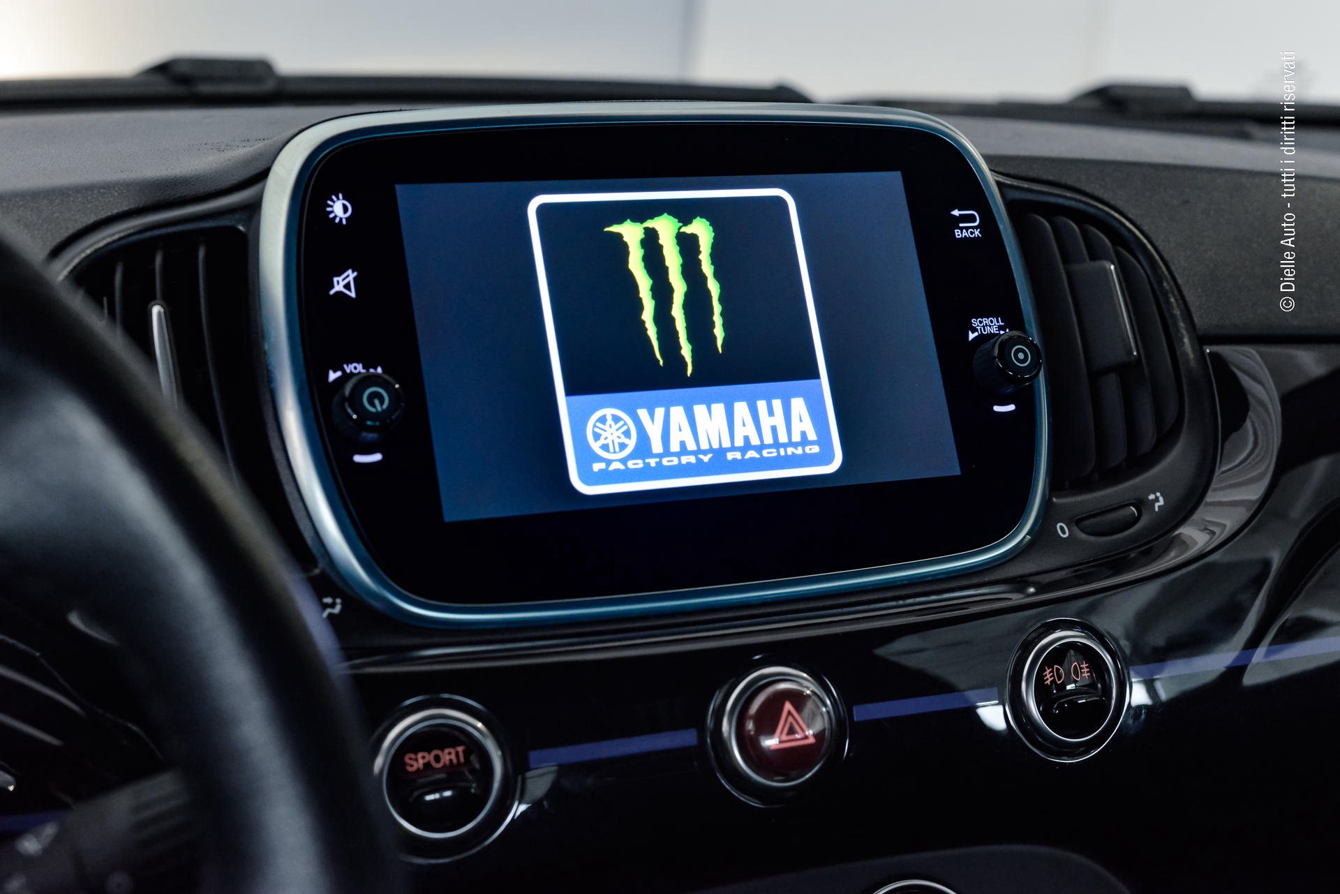 Abarth 595 1.4 t-jet Monster Energy Yamaha 165cv *One of 2000*