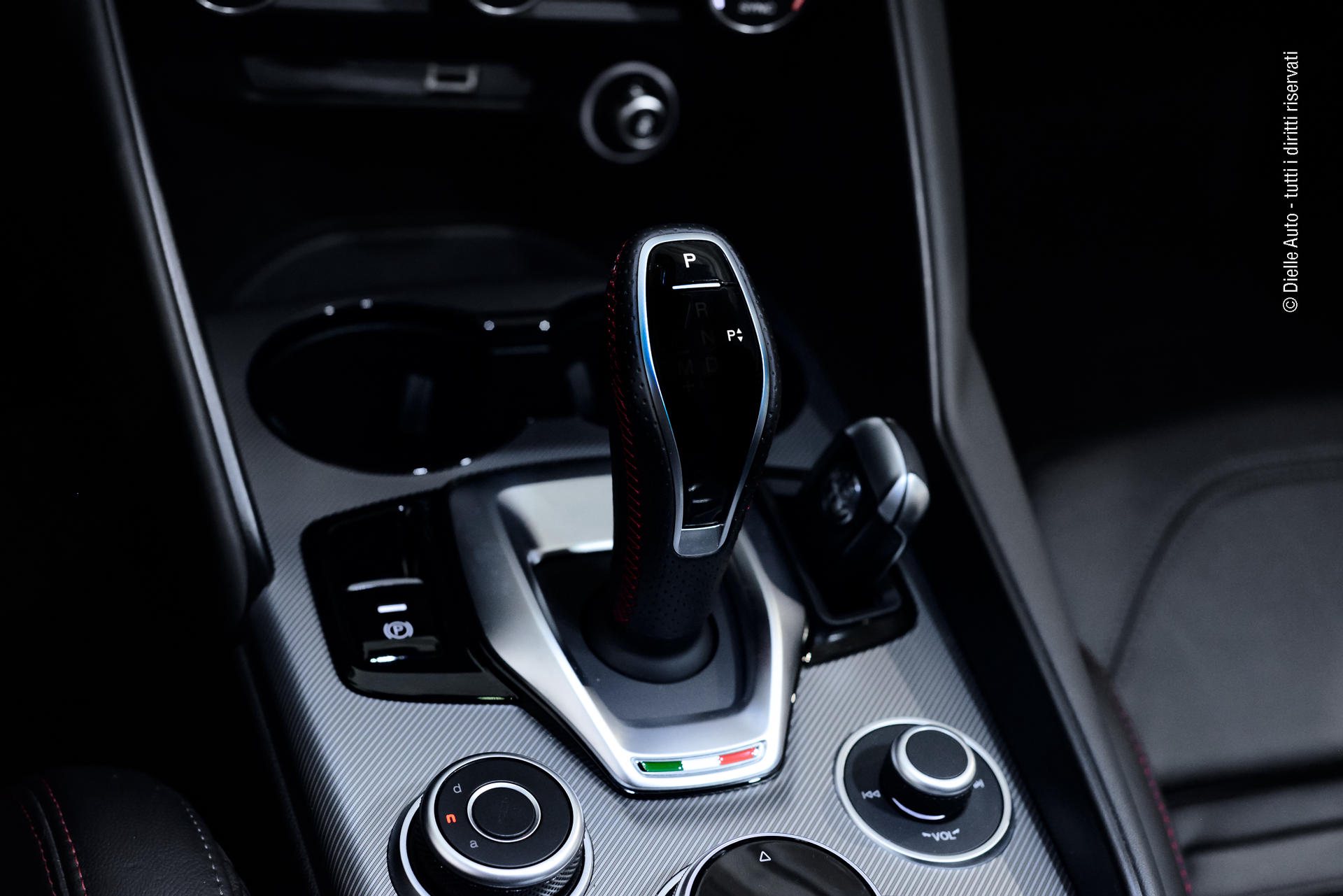 Alfa Romeo Giulia 2.0 t Competizione Q4 280cv auto