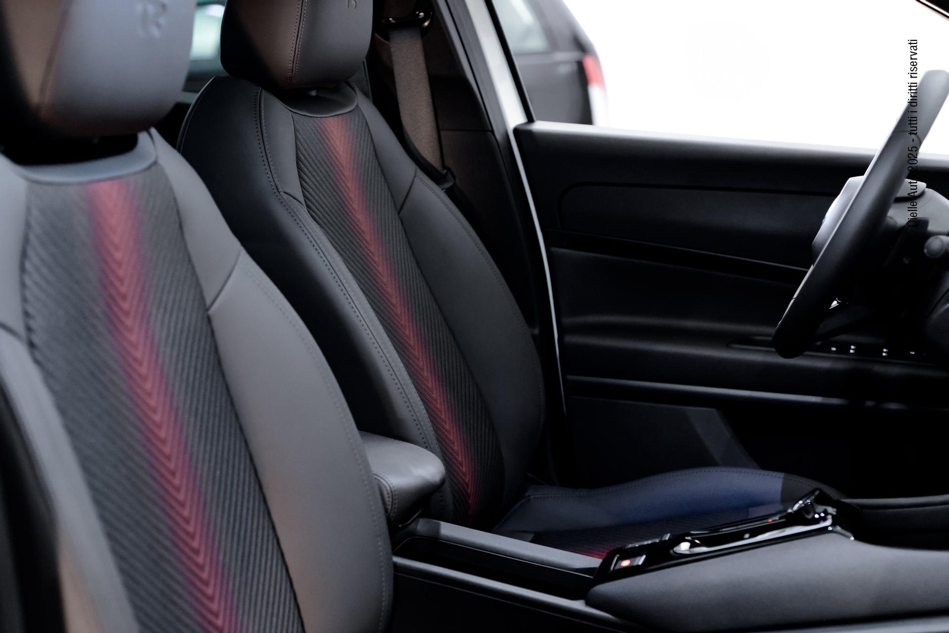 Alfa Romeo Junior 1.2 ibrida Speciale 136cv edct6 + techno pack + tetto in vetro apribile