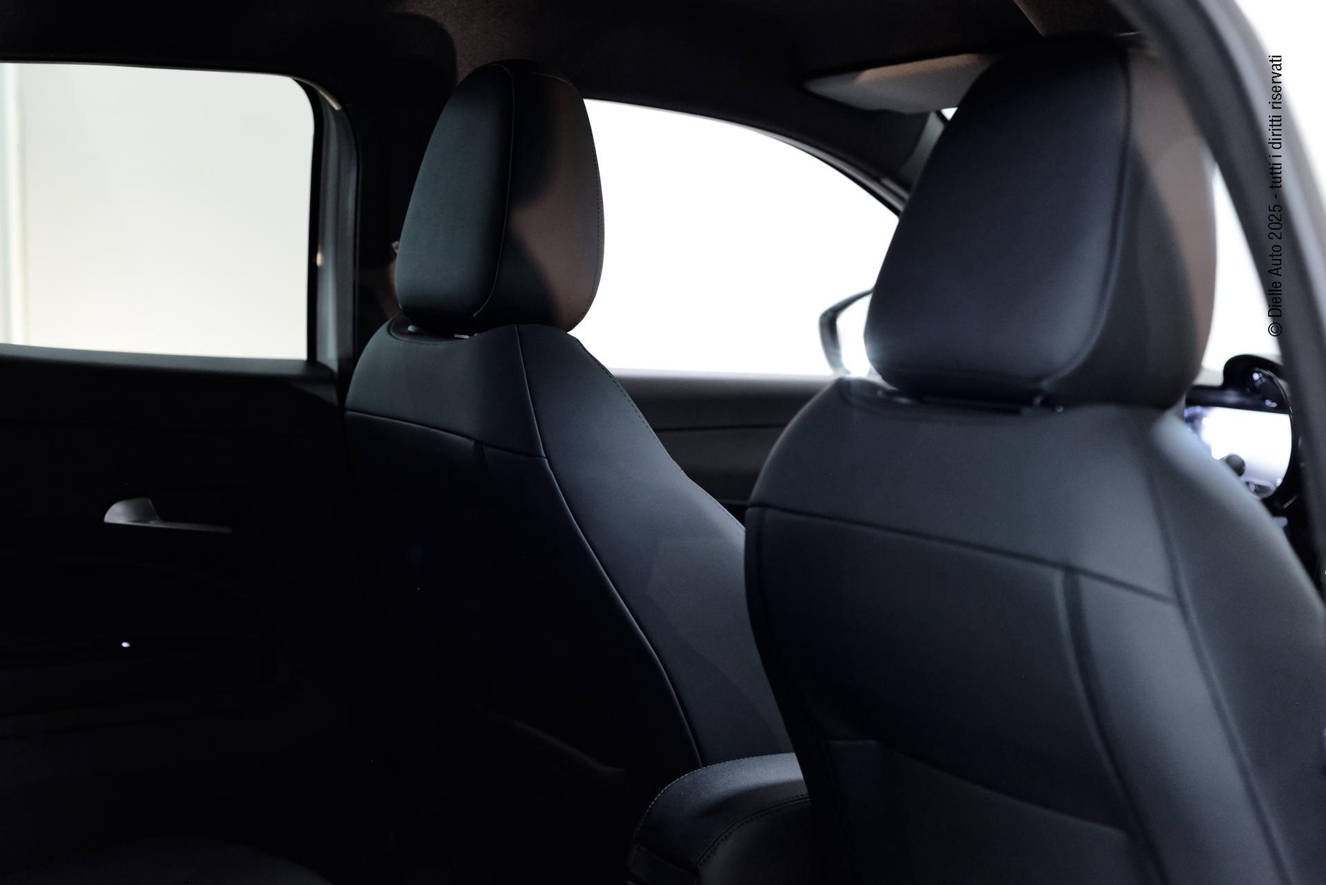 Alfa Romeo Junior 1.2 ibrida Speciale 136cv edct6 + techno pack + tetto in vetro apribile