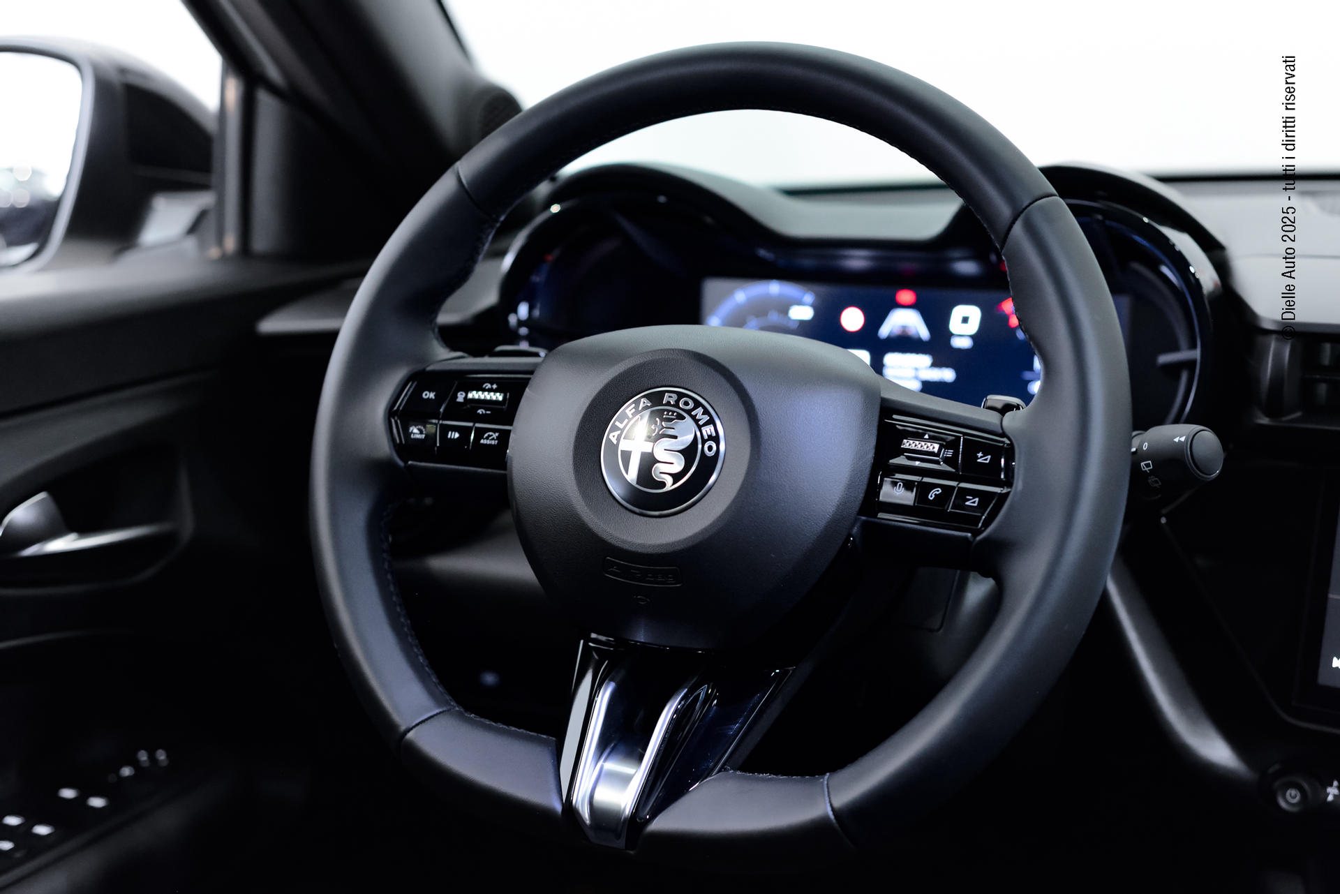 Alfa Romeo Junior 1.2 ibrida Speciale 136cv edct6 + techno pack + tetto in vetro apribile