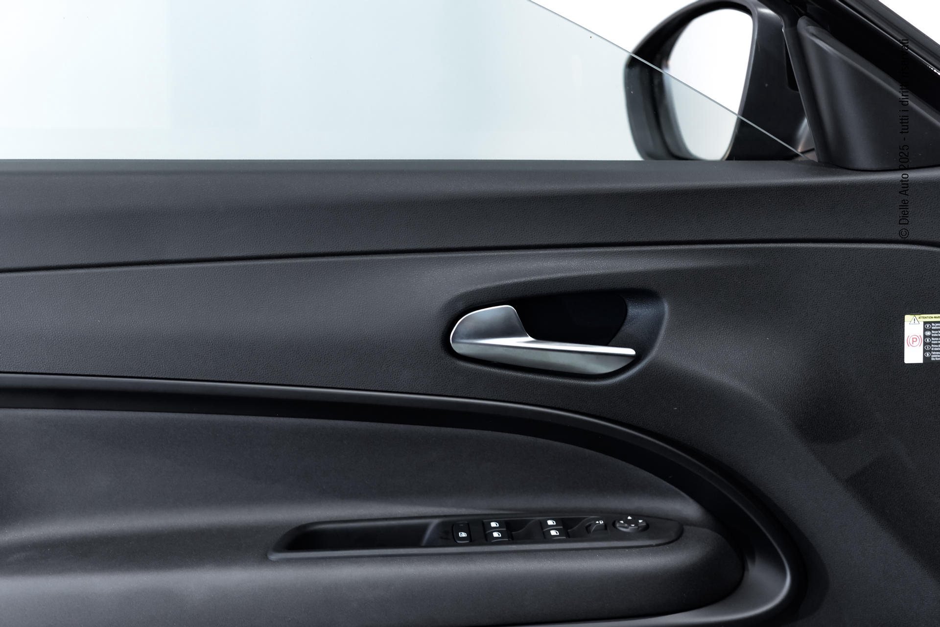 Alfa Romeo Junior 1.2 ibrida Speciale 136cv edct6 con tetto in vetro + techno pack