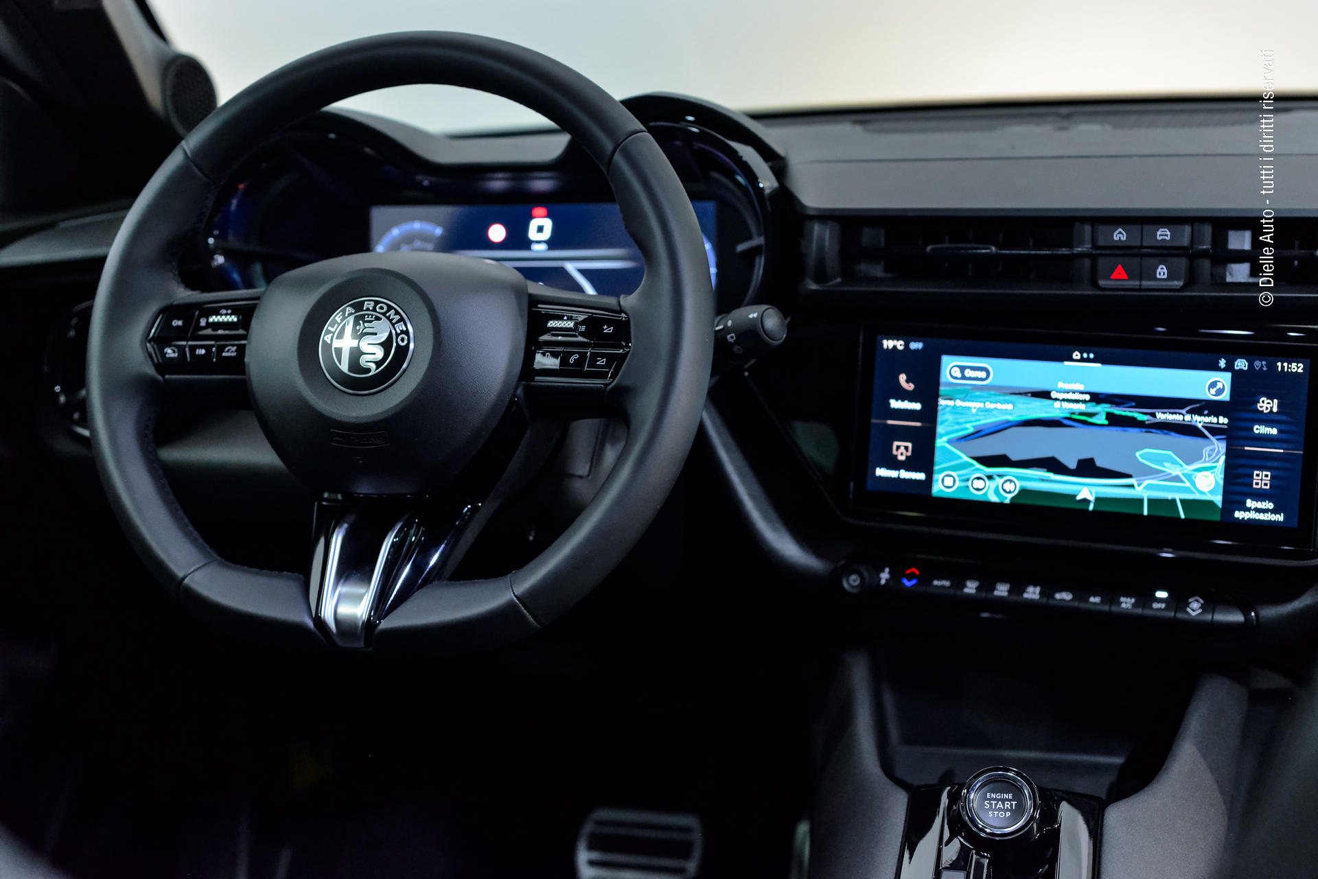 Alfa Romeo Junior 1.2 ibrida Ti 145cv edct6 + PACK TECHNO + cerchi LEGA 18"
