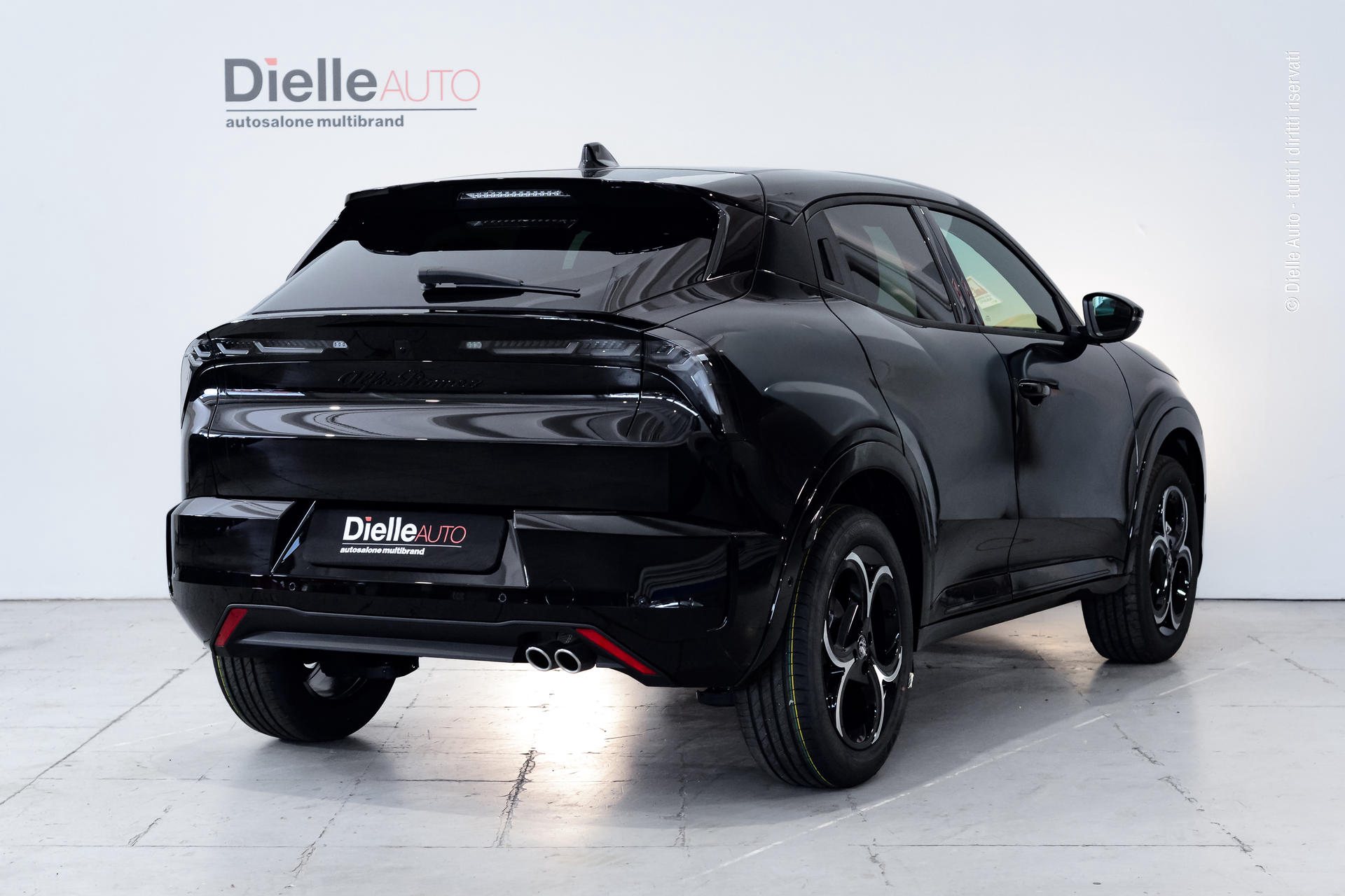 Alfa Romeo Junior 1.2 ibrida Ti 145cv edct6 + PACK TECHNO + cerchi LEGA 18"