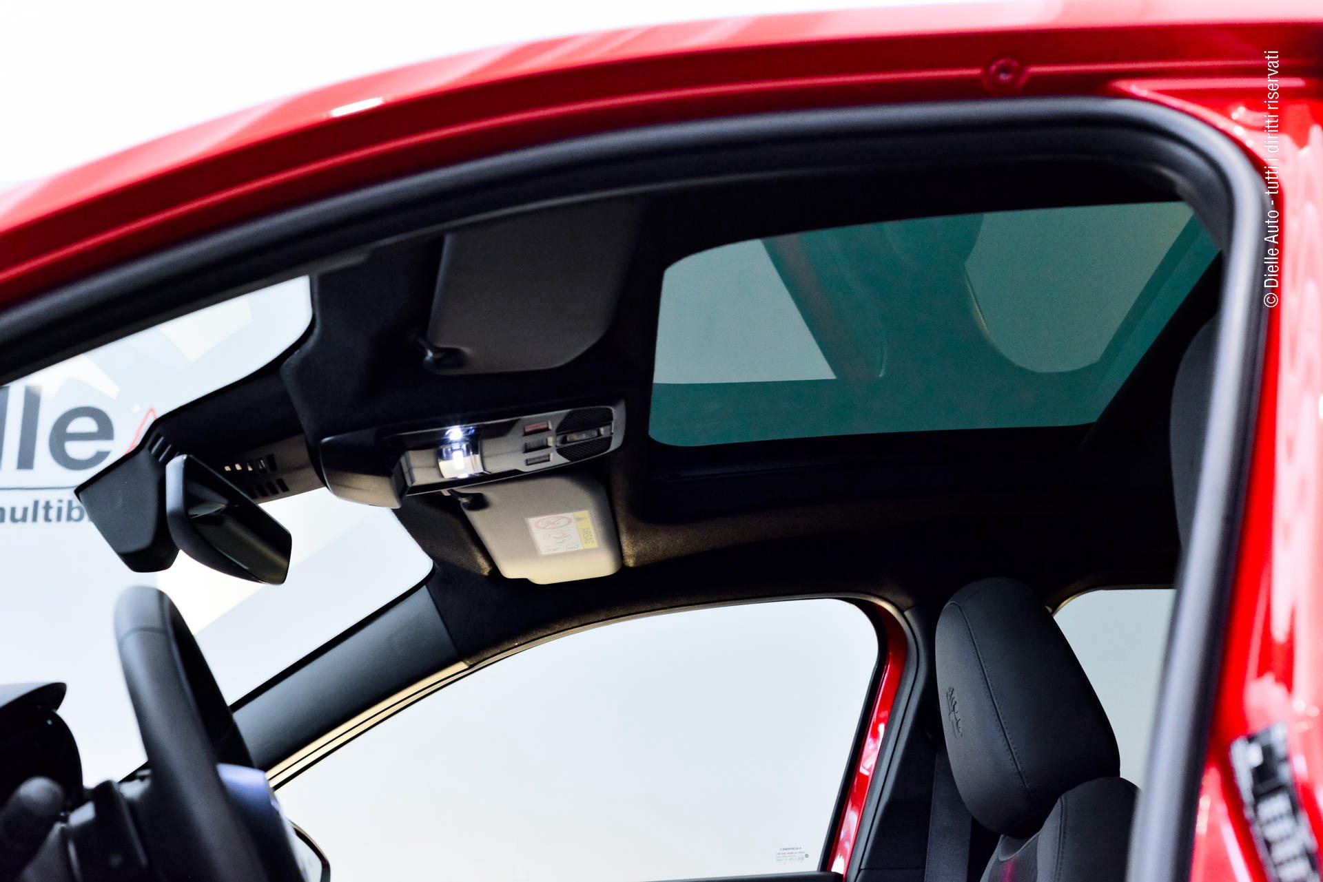 Alfa Romeo Junior 1.2 ibrida Speciale 136cv edct6 + techno pack + tetto in vetro apribile