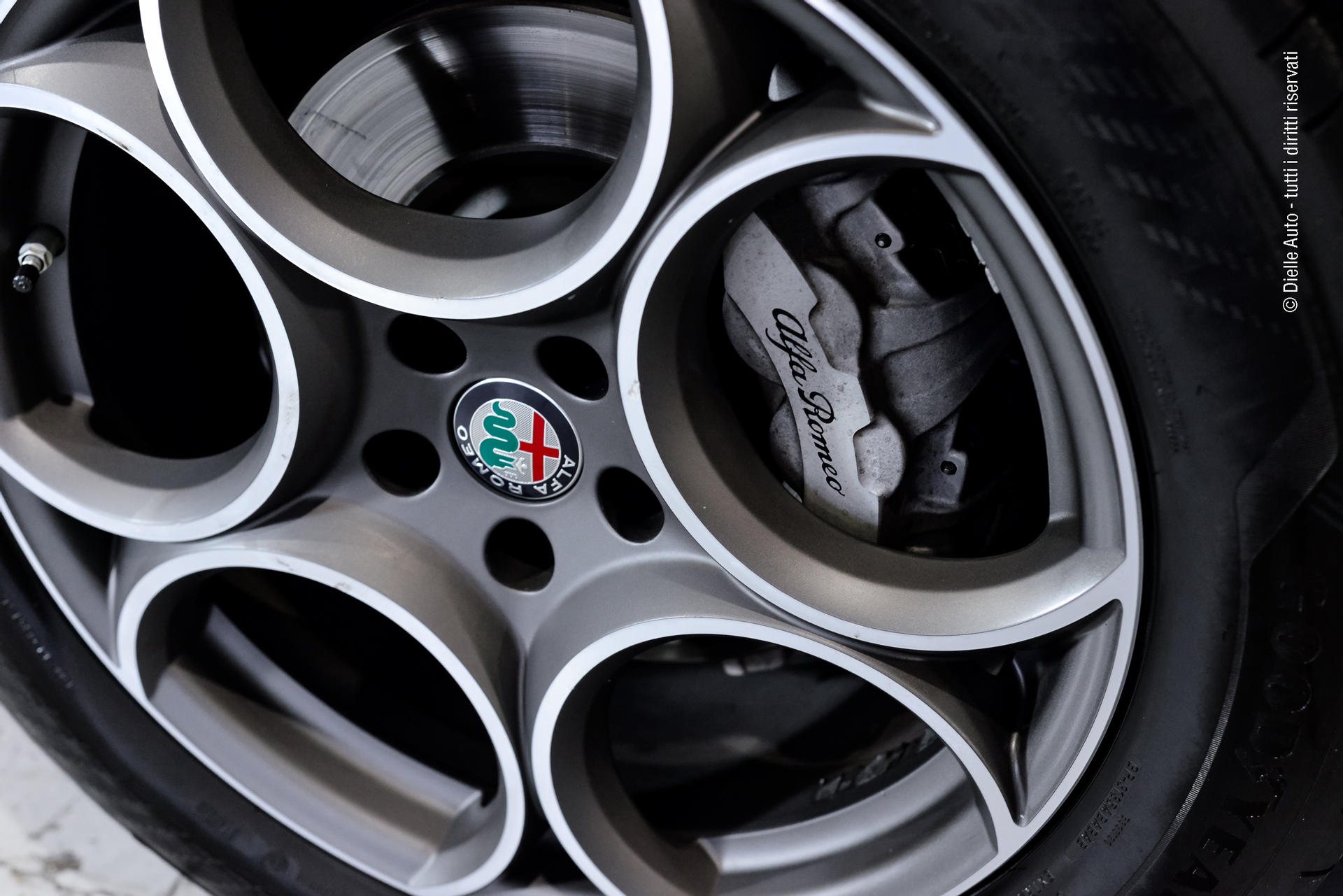 Alfa Romeo Stelvio 2.0 t Business Q4 200cv auto