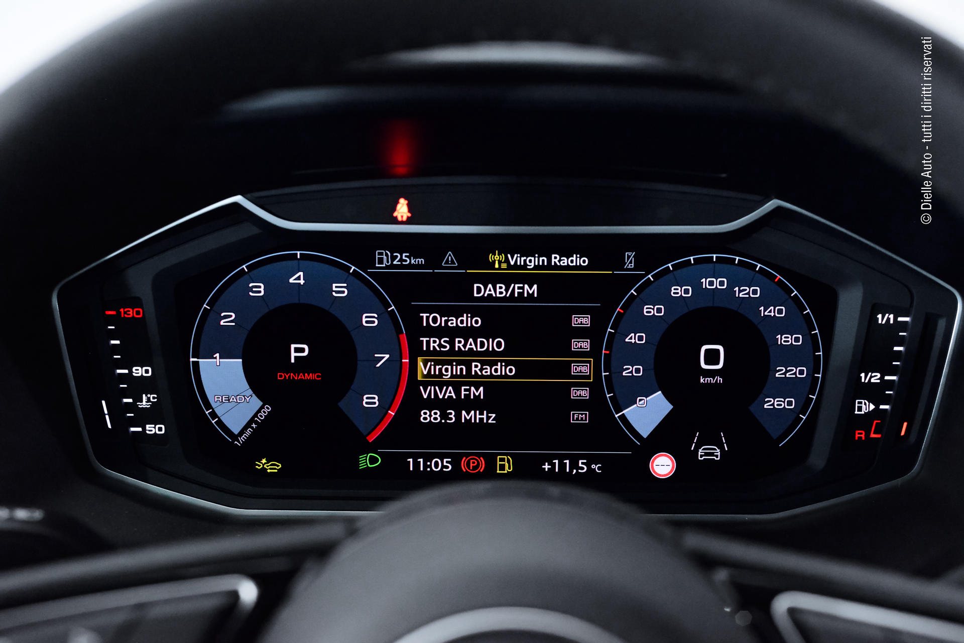 Audi A1 Sportback 30 1.0 tfsi Identity Black 116cv s-tronic