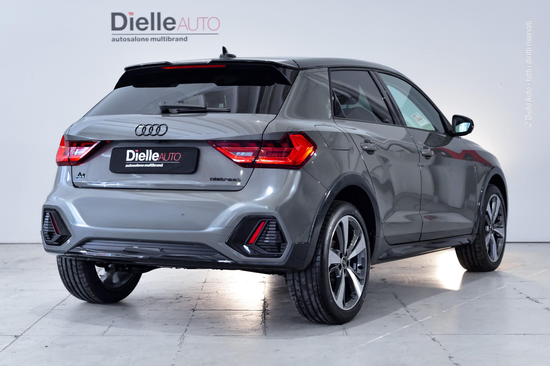 Audi A1 allstreet 30 1.0 tfsi Identity Contrast 116cv s tronic