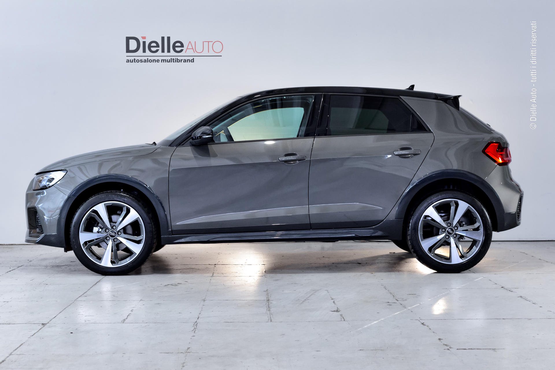 Audi A1 allstreet 30 1.0 tfsi Identity Contrast 116cv s tronic