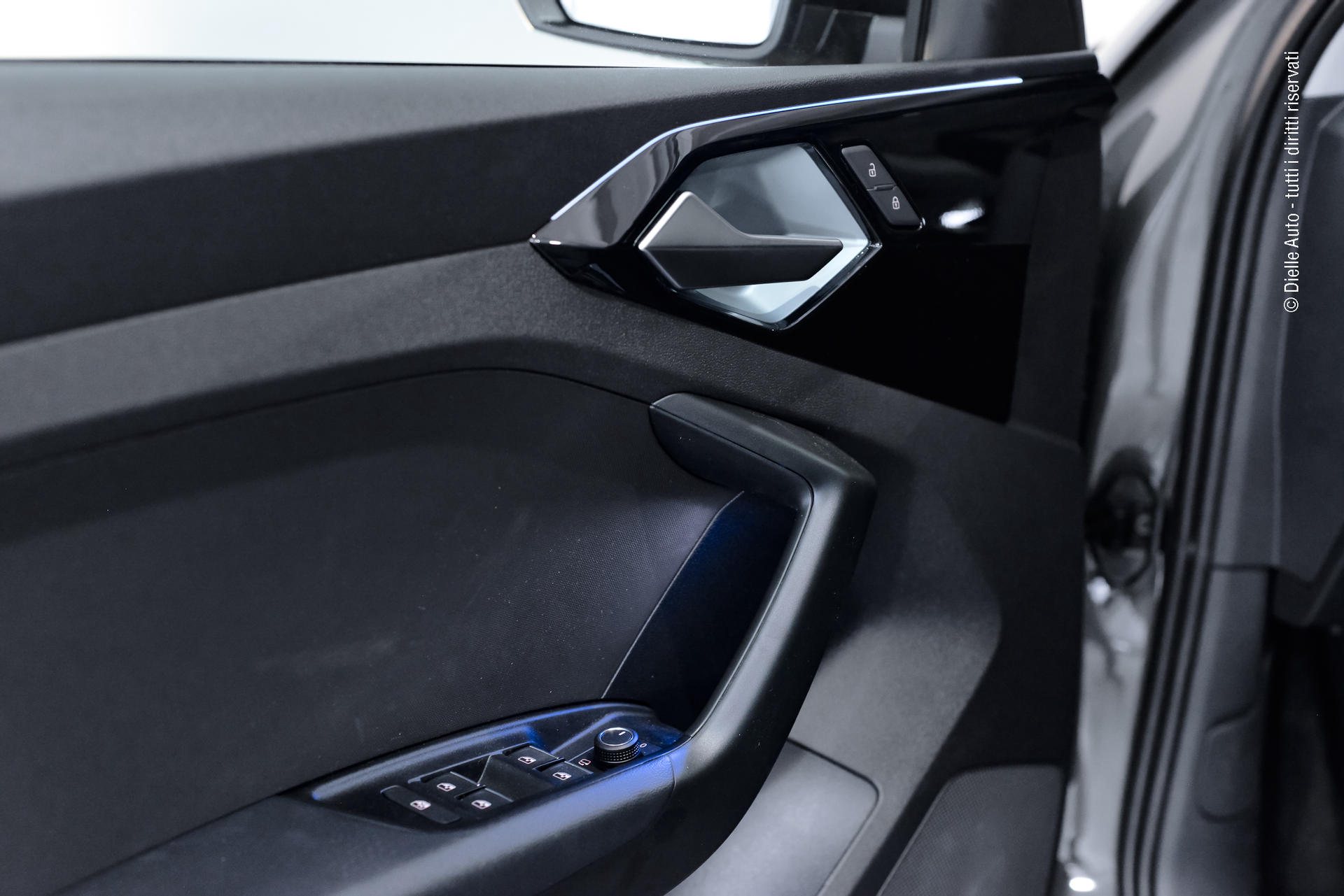 Audi A1 allstreet 30 1.0 tfsi Identity Contrast 116cv s tronic