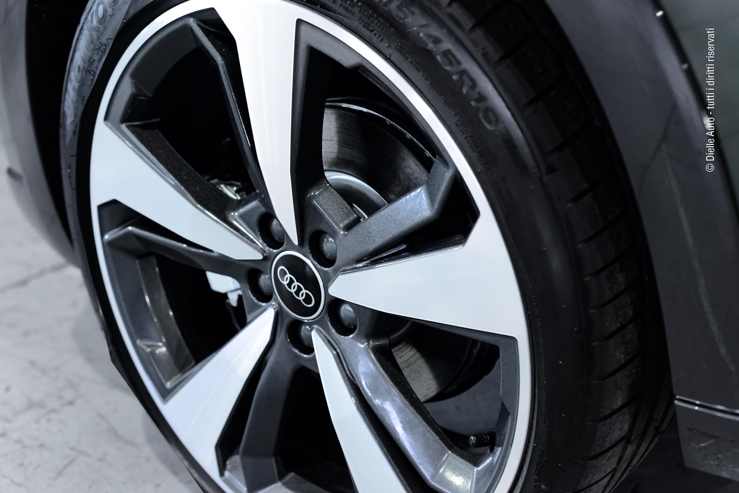 Audi A1 allstreet 30 1.0 tfsi Identity Contrast 116cv s tronic