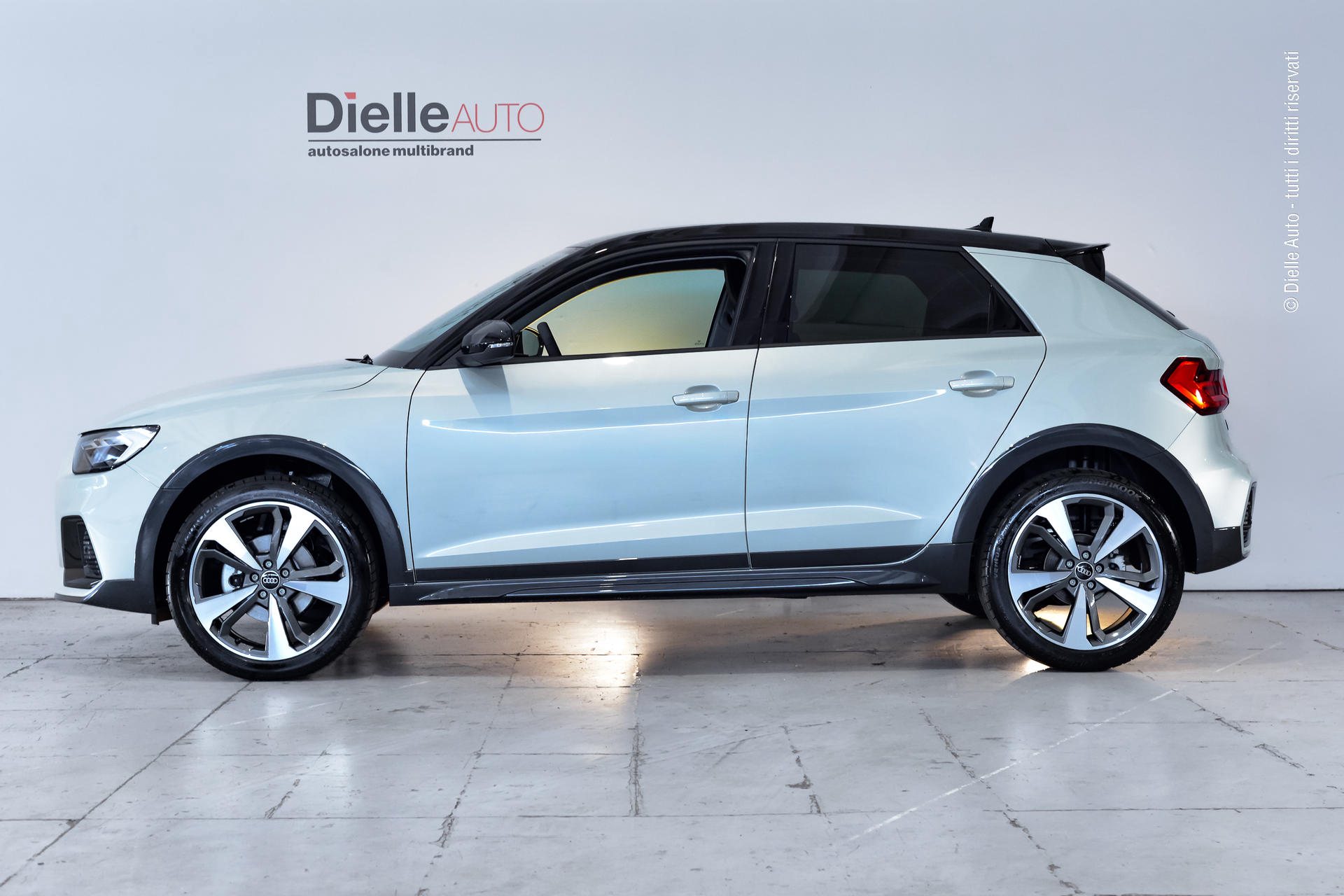 Audi A1 allstreet 30 1.0 tfsi Identity Contrast 116cv s tronic