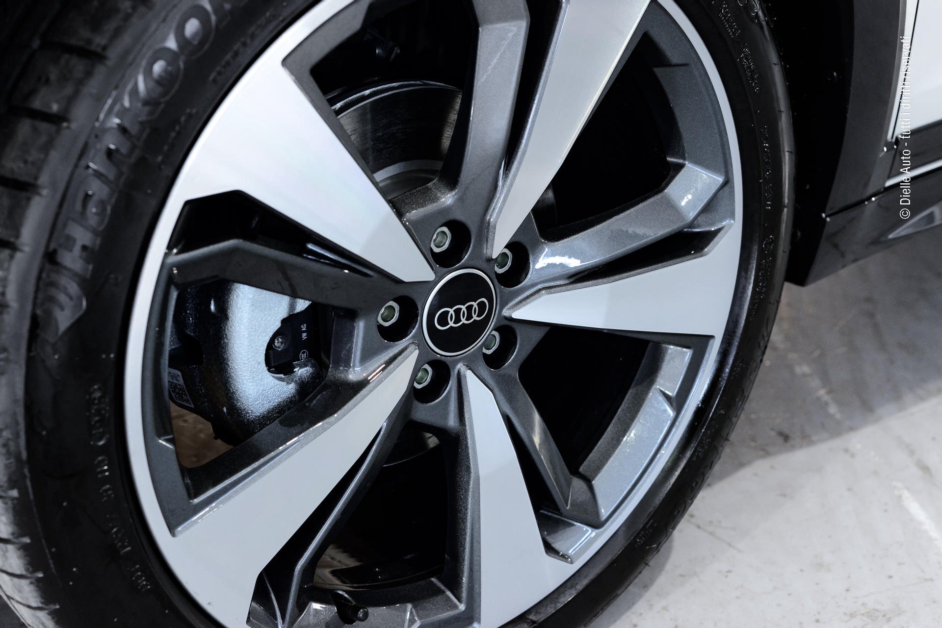 Audi A1 allstreet 30 1.0 tfsi Identity Contrast 116cv s tronic