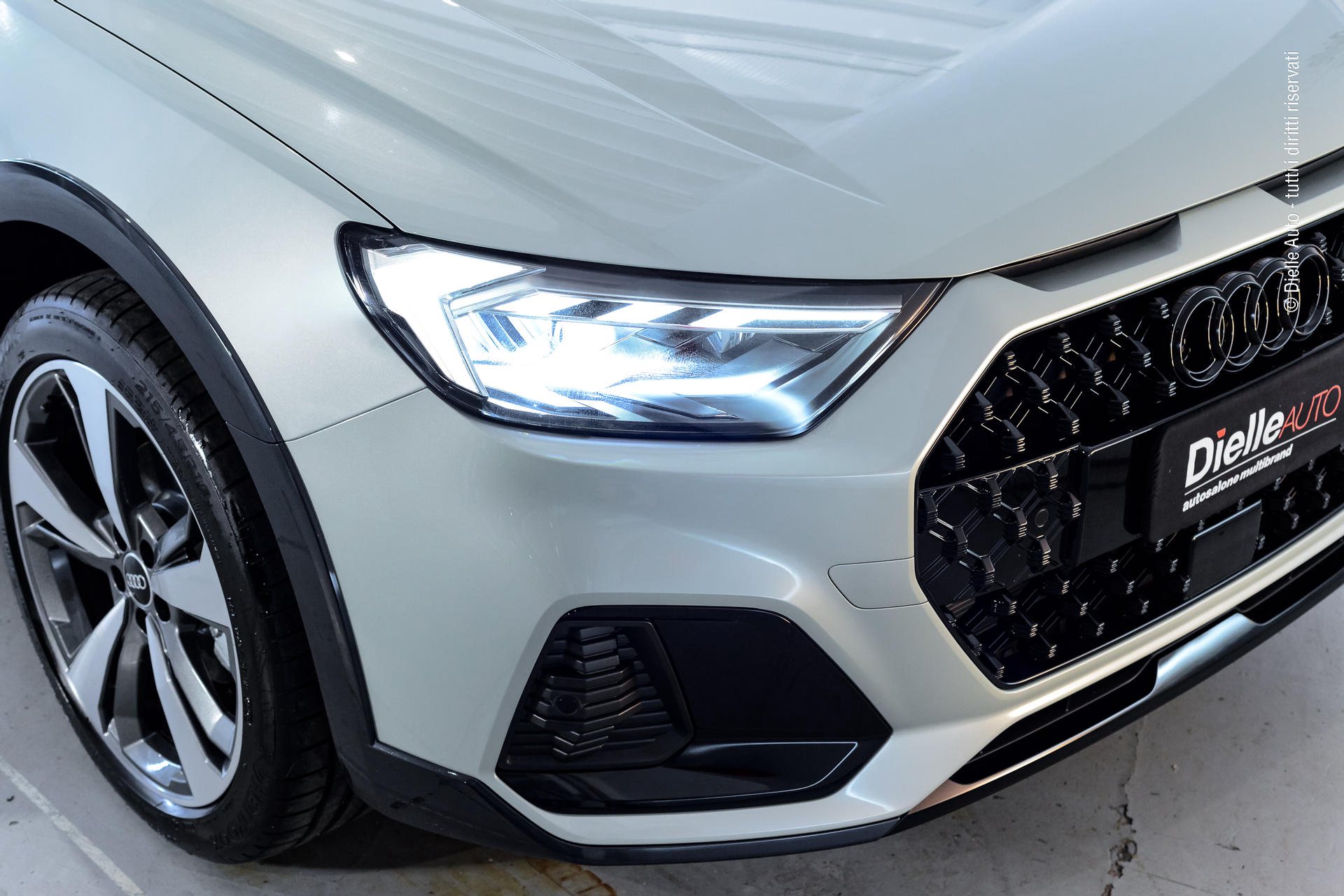 Audi A1 allstreet 30 1.0 tfsi Identity Contrast 116cv s tronic