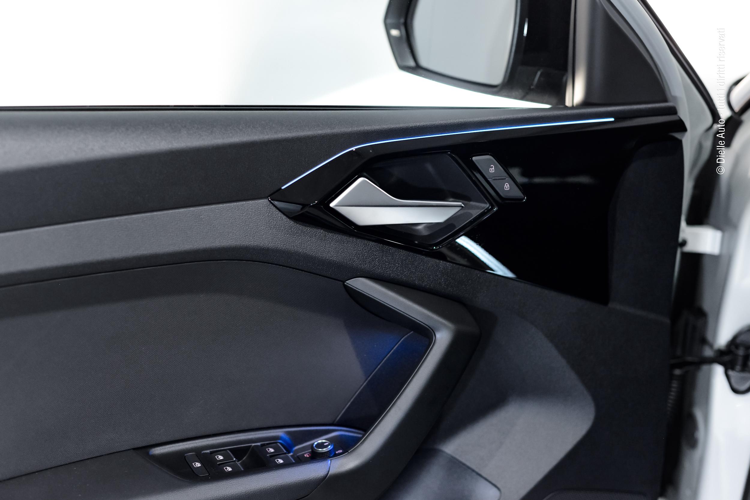 Audi A1 allstreet 30 1.0 tfsi Identity Contrast 116cv s tronic