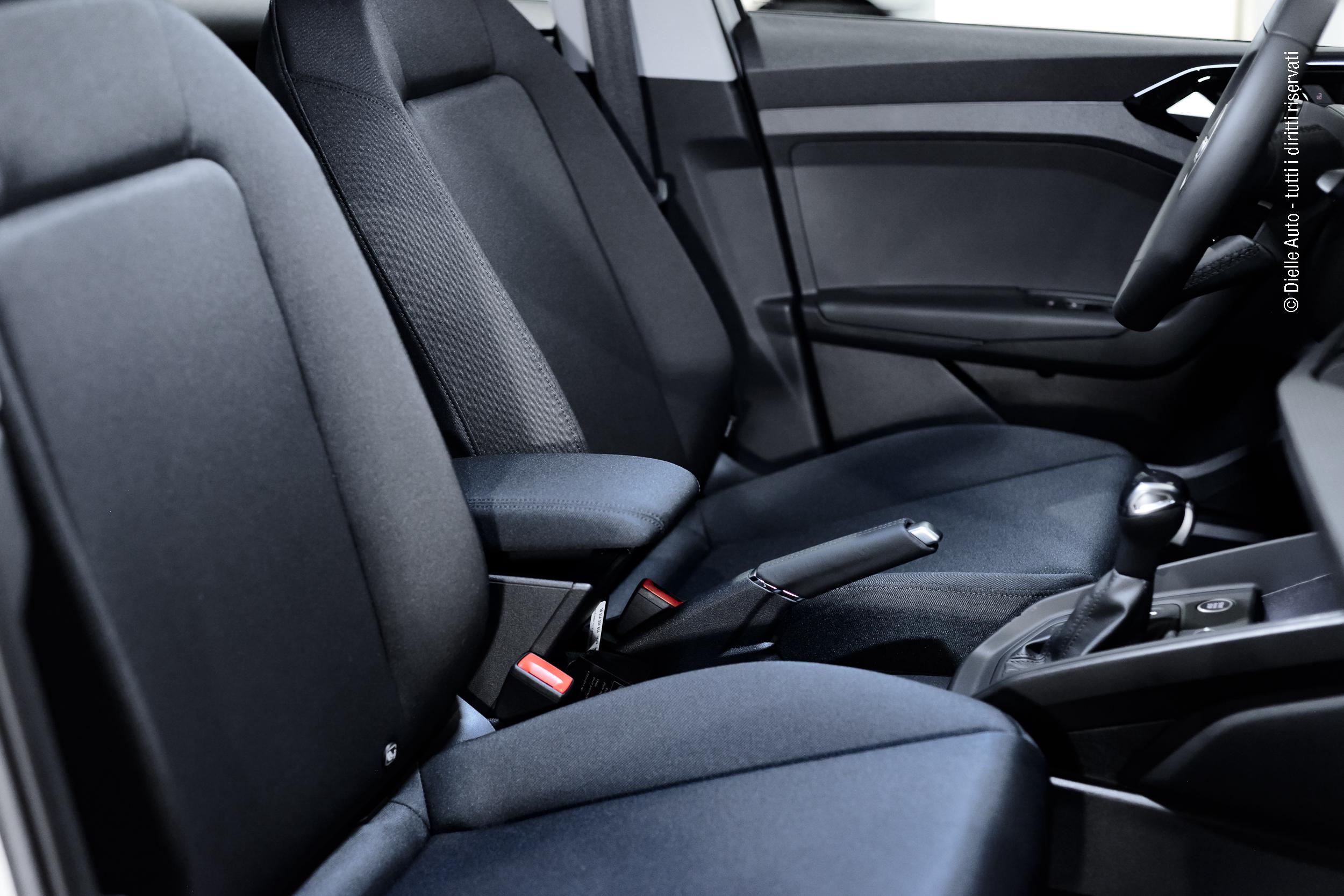 Audi A1 allstreet 30 1.0 tfsi Identity Contrast 116cv s tronic