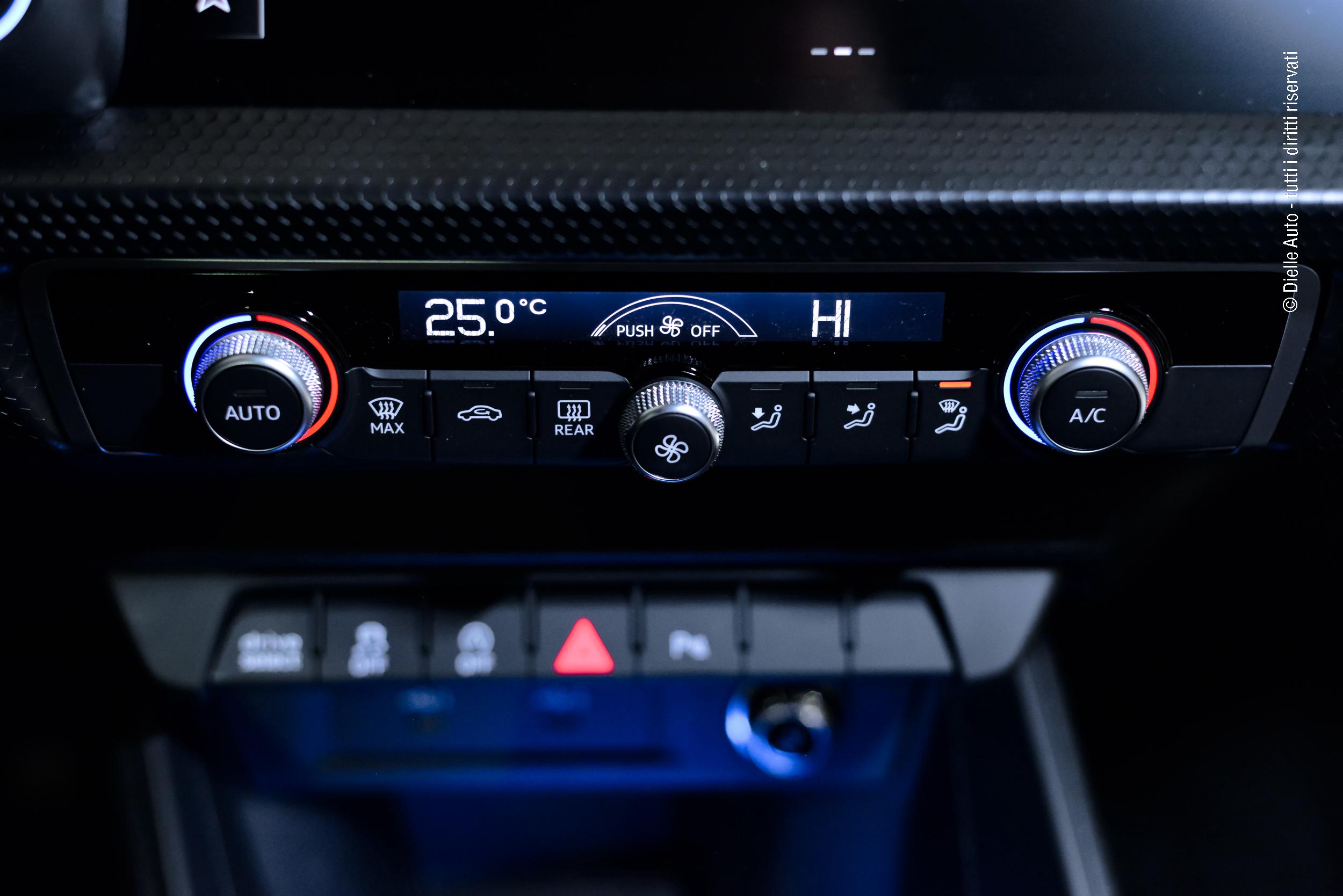 Audi A1 allstreet 30 1.0 tfsi Identity Contrast 116cv s tronic