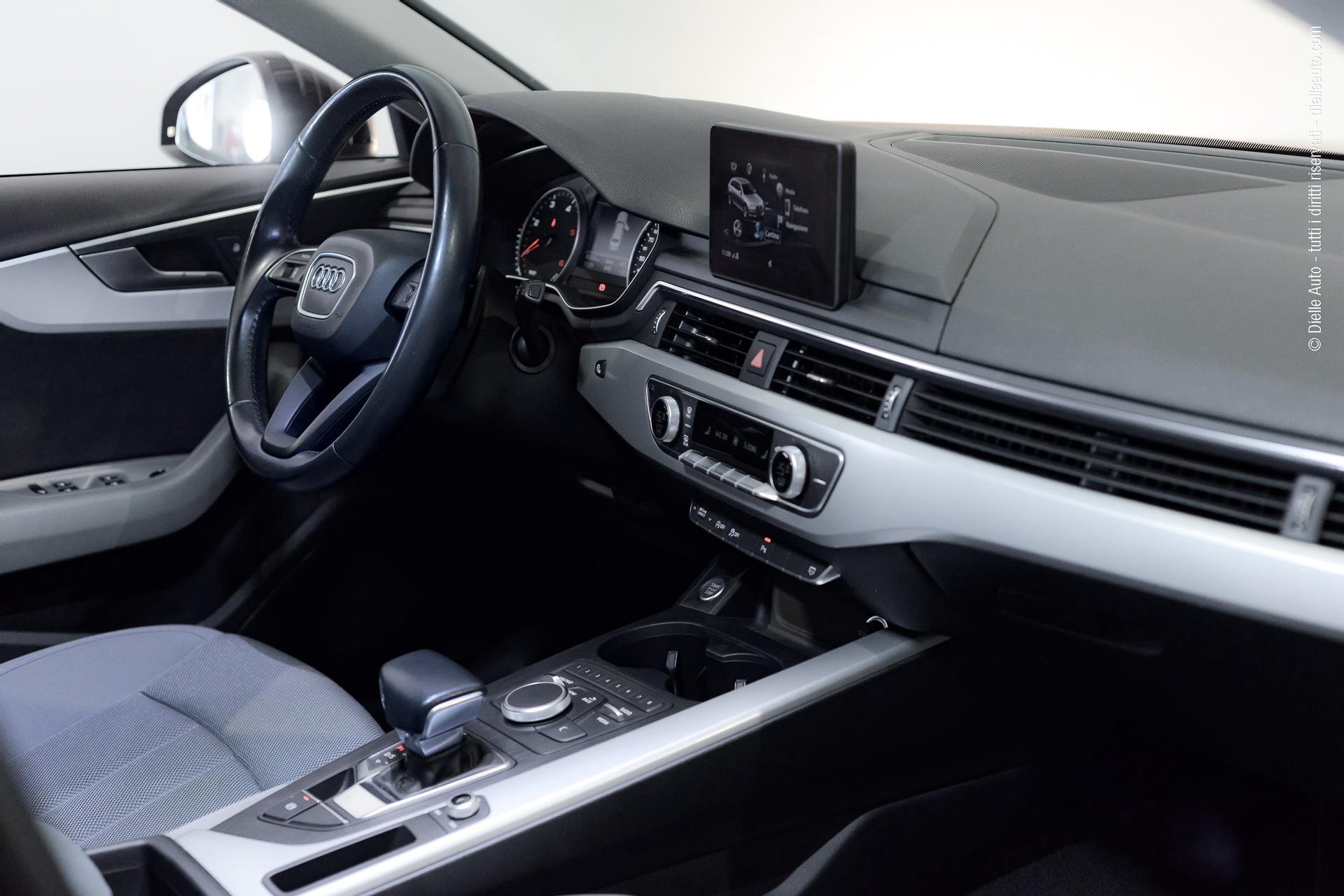 Audi A4 Avant 35 2.0 tdi Business 150cv *s-tronic*