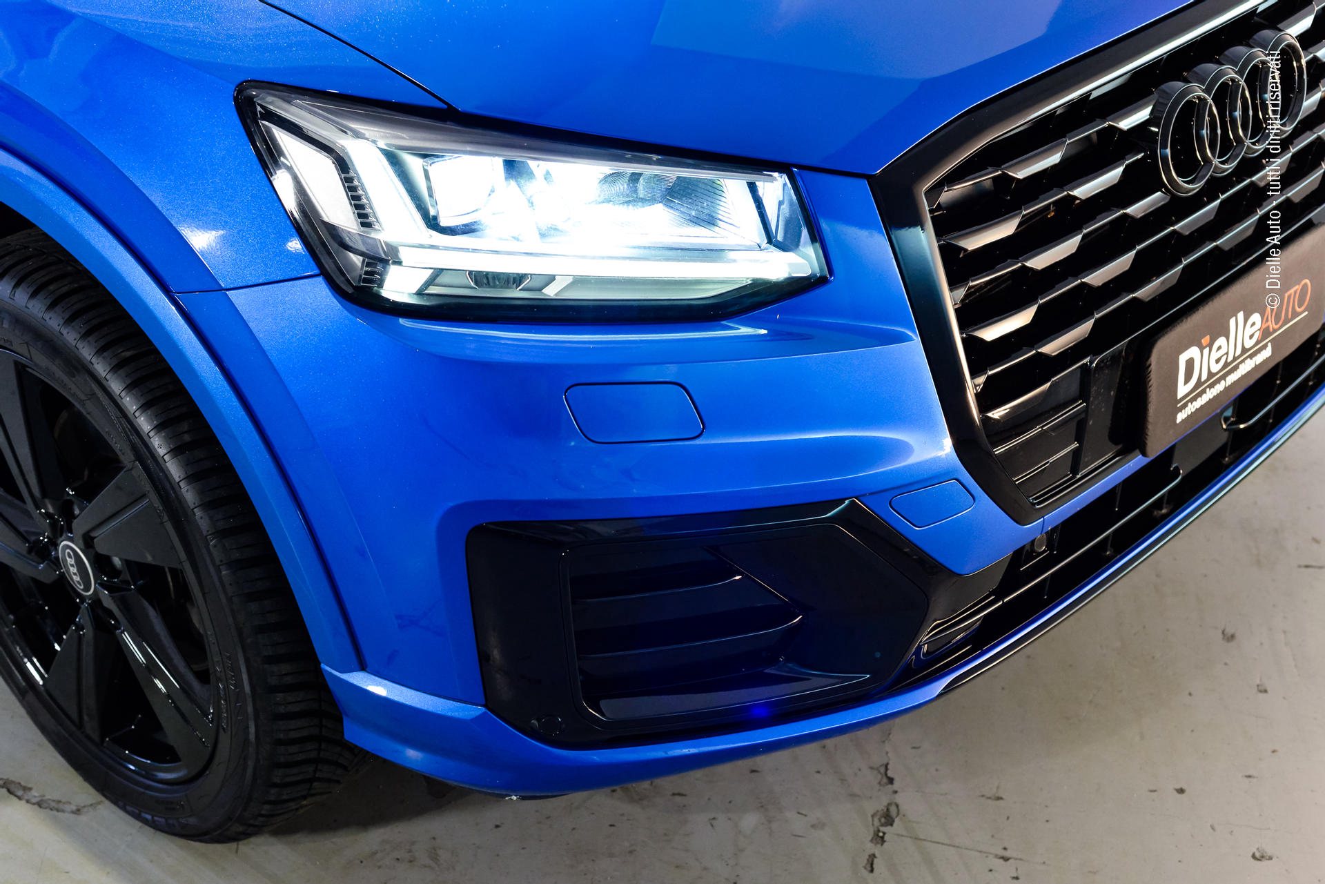 Audi Q2 35 2.0 tdi Business Design 150cv pack black