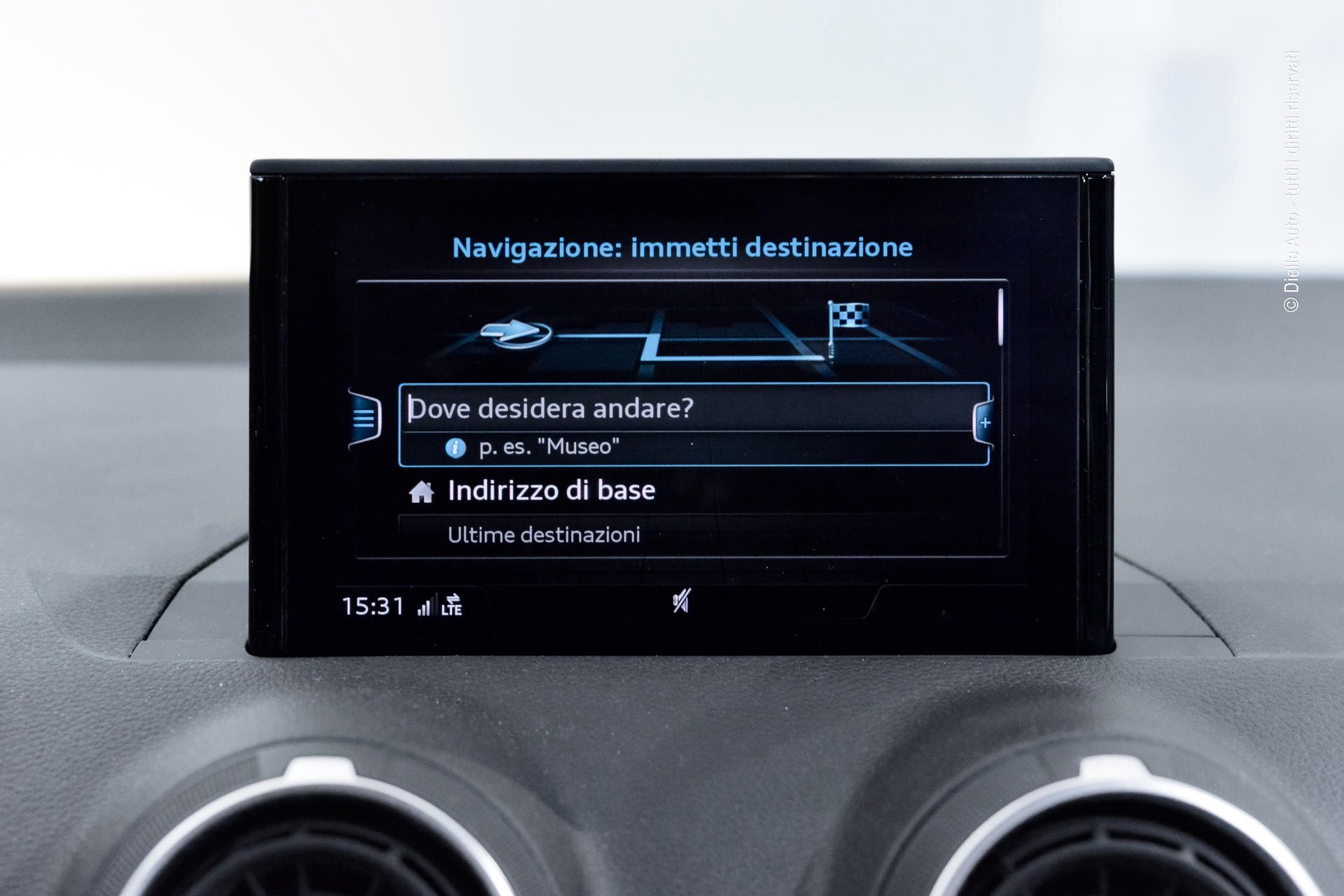 Audi Q2 35 2.0 tdi Business Design 150cv pack black