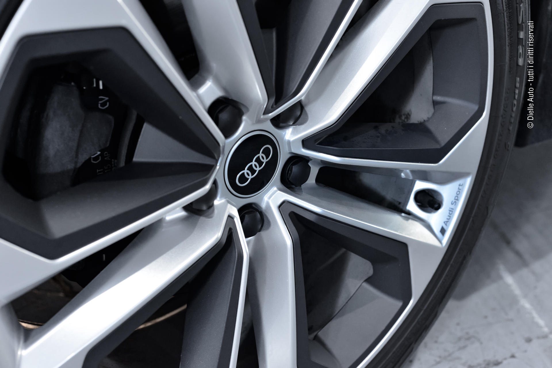 Audi Q3 Sportback 35 2.0 tdi S line edition s-tronic