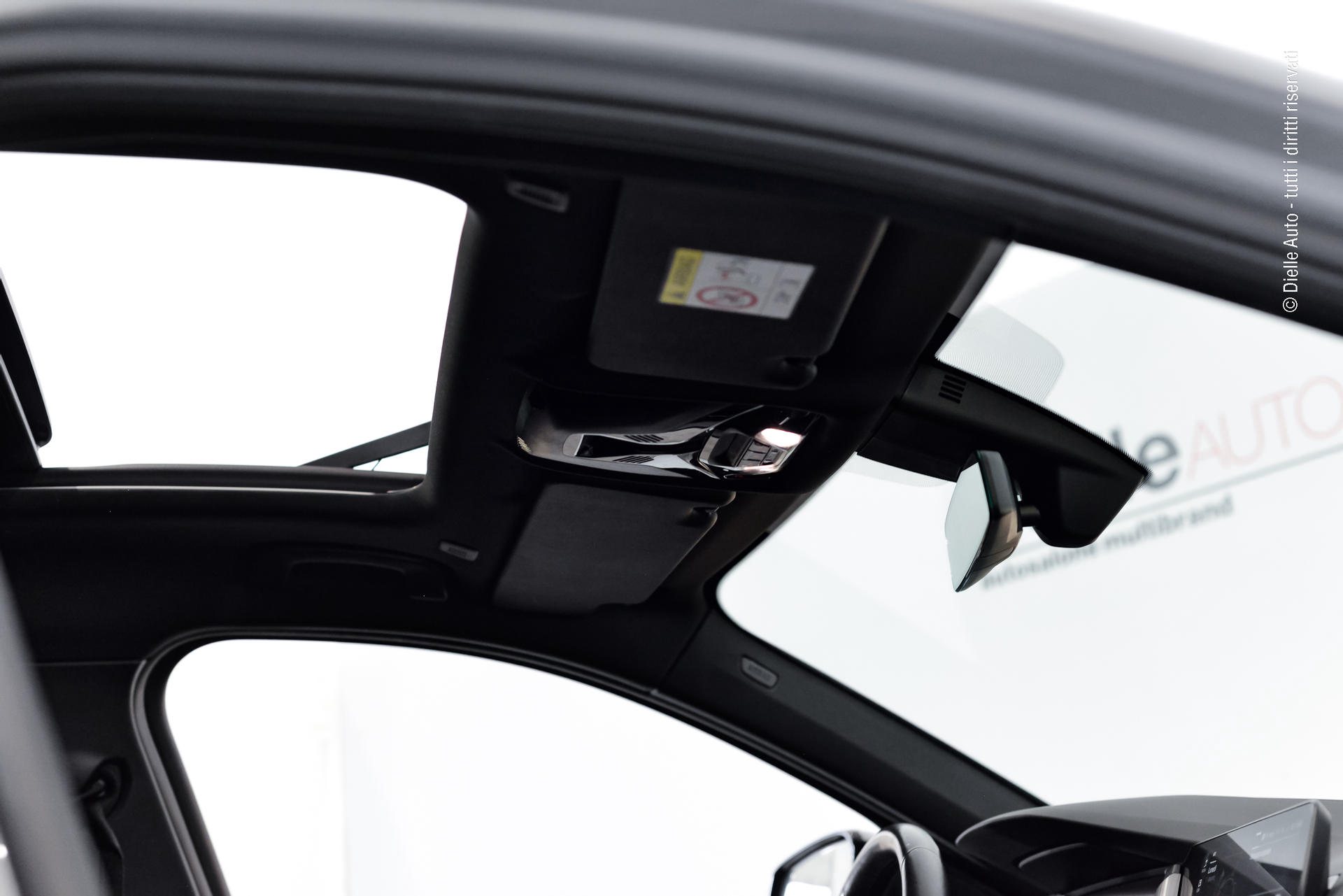 Bmw 118i Msport 136cv auto STEPTRONIC TETTO APRIBILE e CERCHI 19