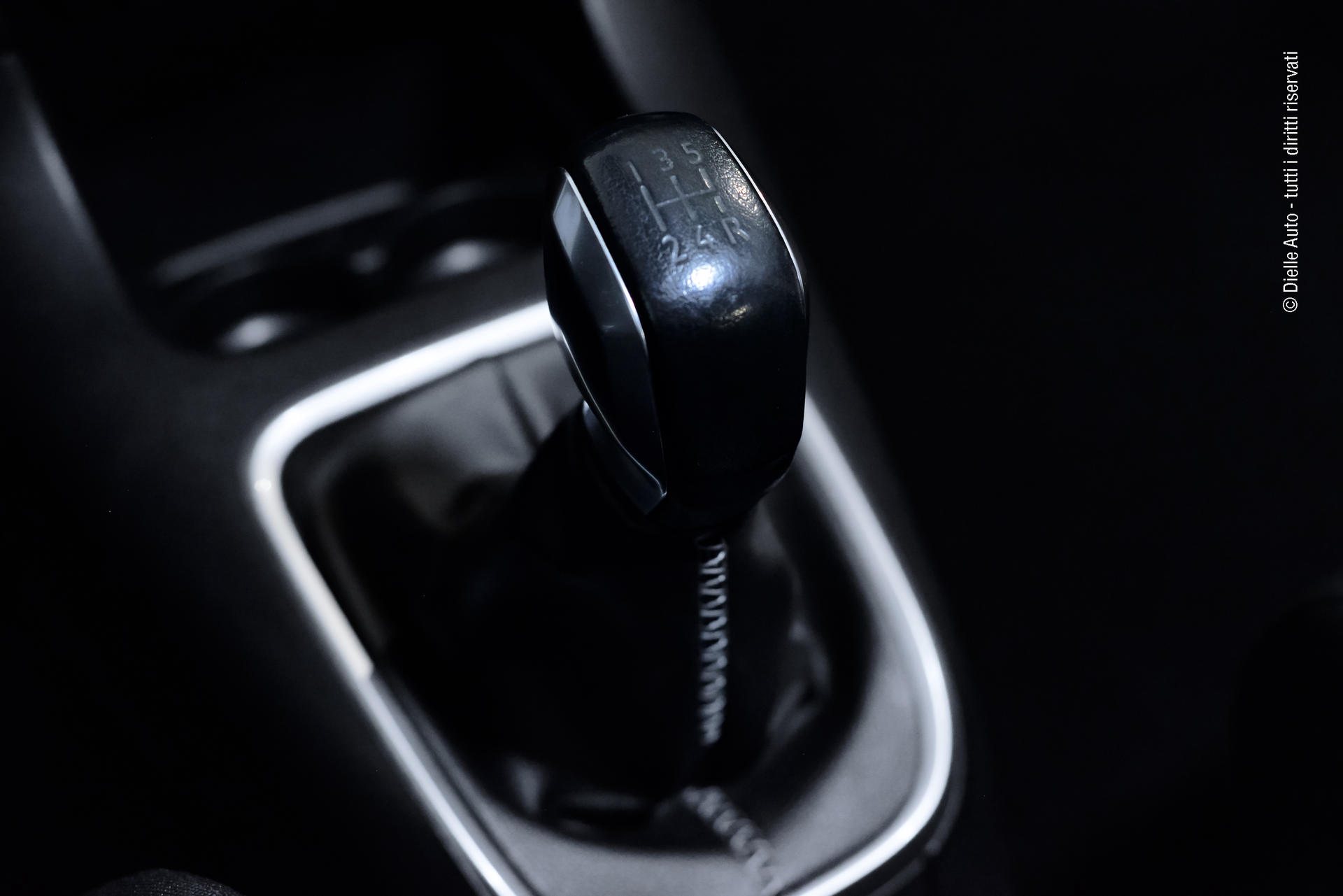 Citroen C3 1.2 puretech Shine Gpl 82cv