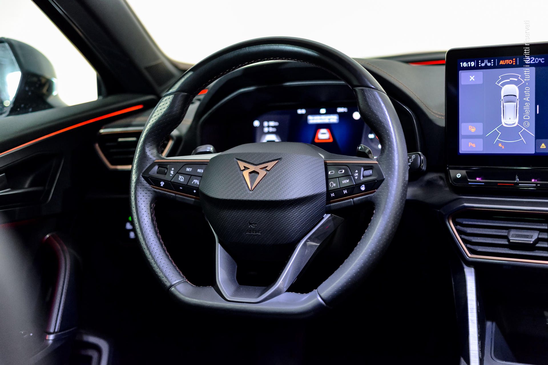 Cupra Formentor 1.4 e-hybrid Priority 204cv dsg *TETTO APRIBILE*