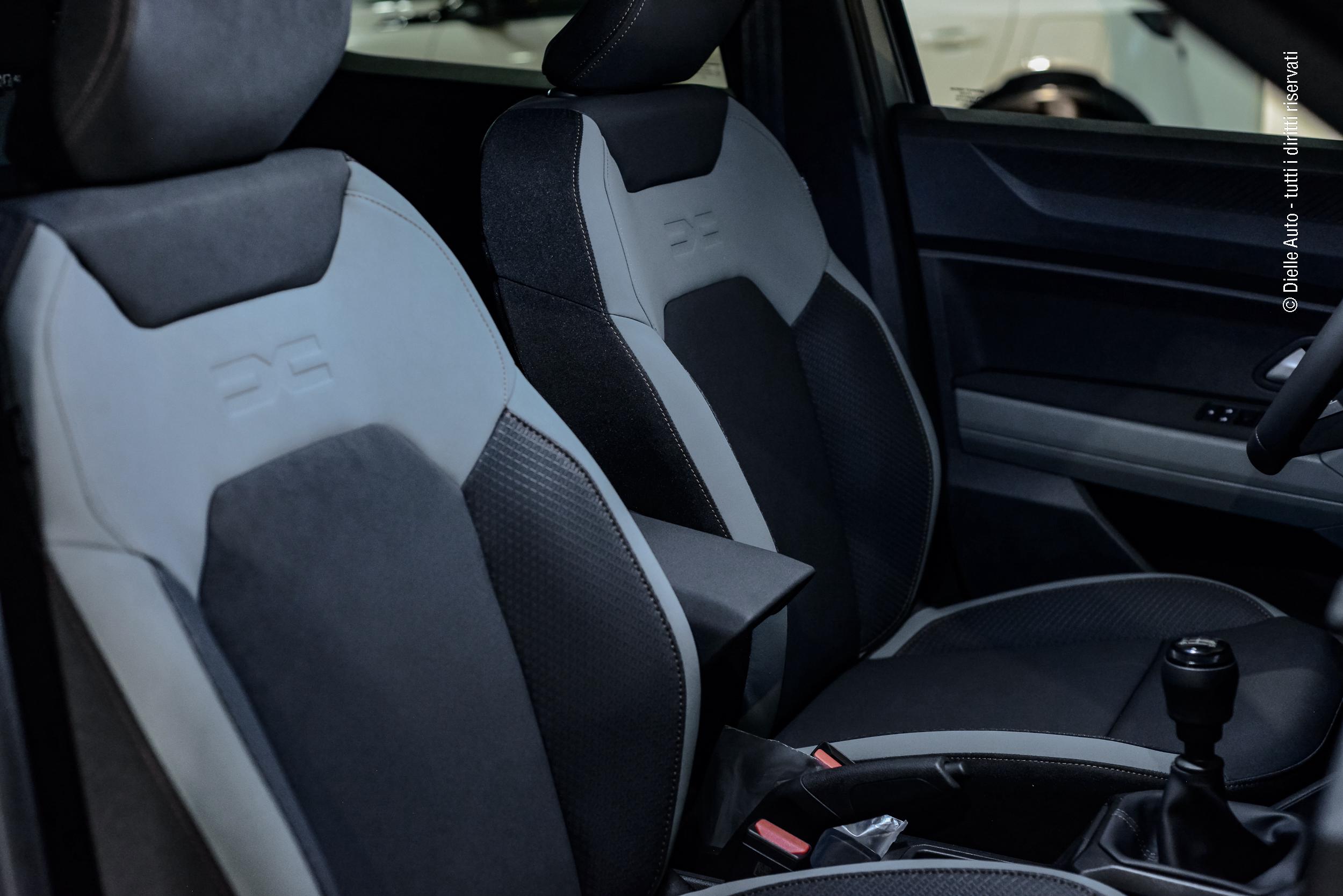 Dacia Duster 1.2 Eco-G Extreme 120cv - VARI COLORI
