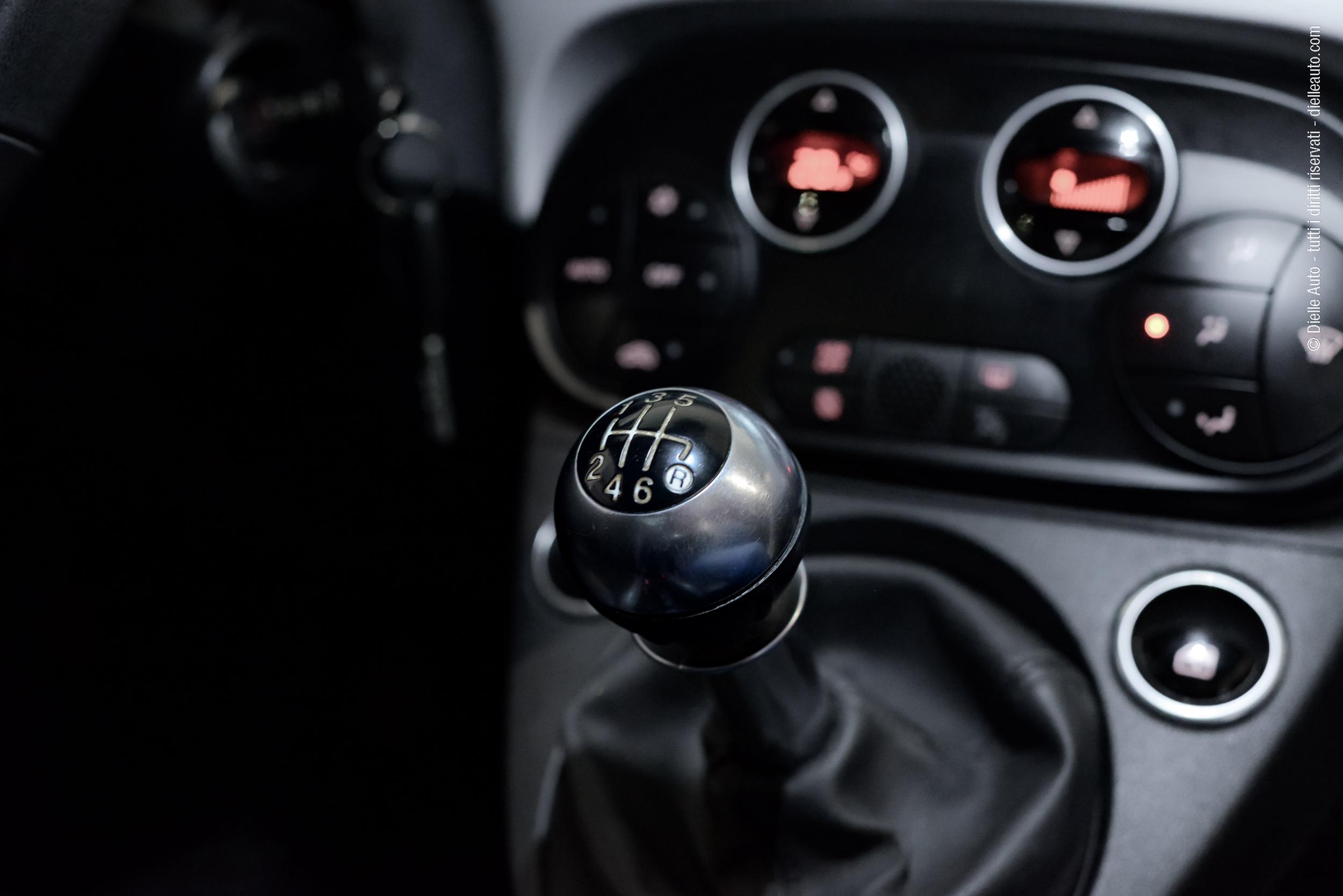 Fiat 500 1.0 hybrid Sport 70cv *CLIMA AUTOMATICO*