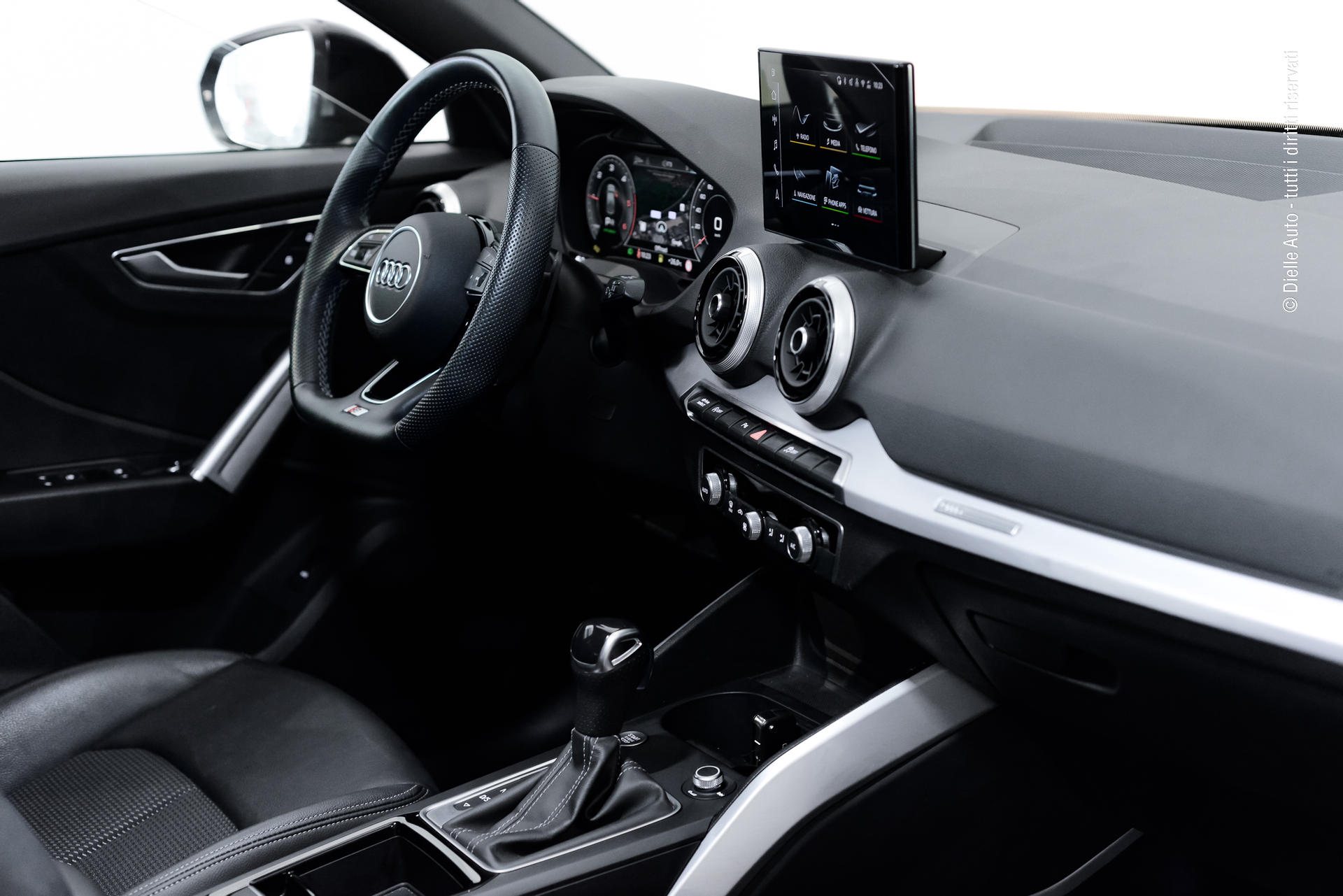 Audi Q2 35 2.0 tdi S line edition s-tronic
