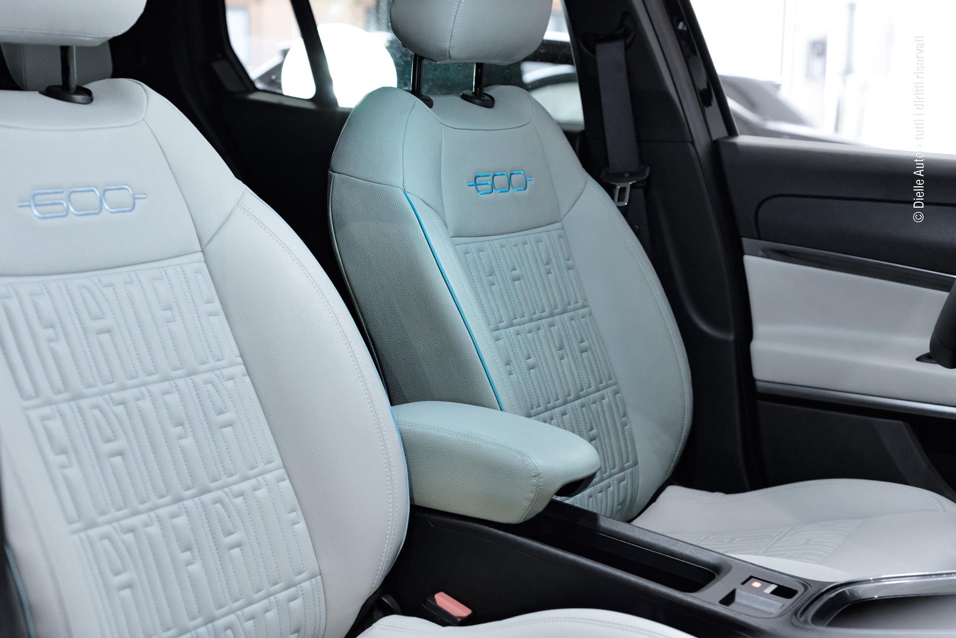 Fiat 600 1.2 hybrid La Prima 110cv auto