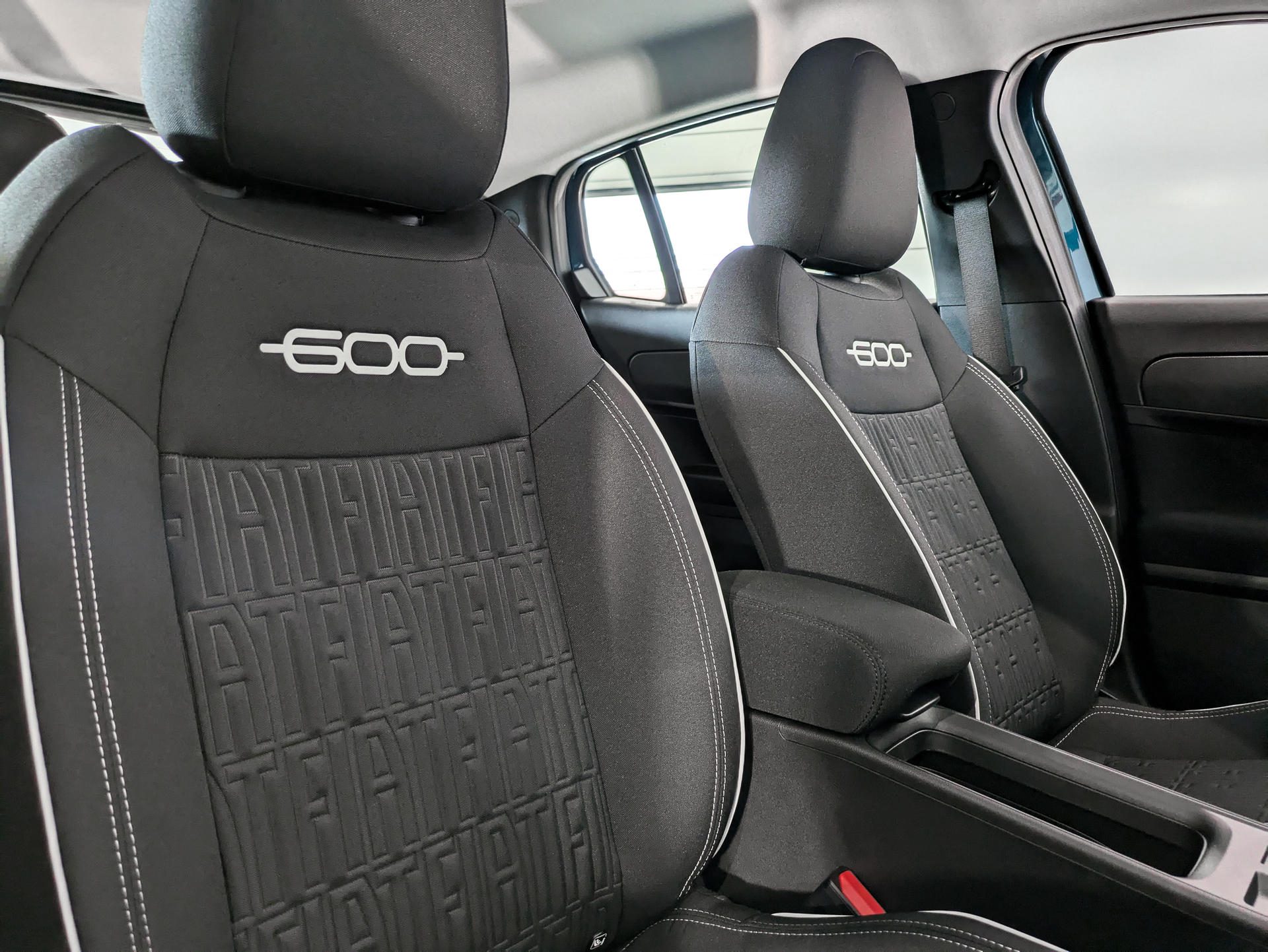 Fiat 600 1.2 hybrid 110cv auto