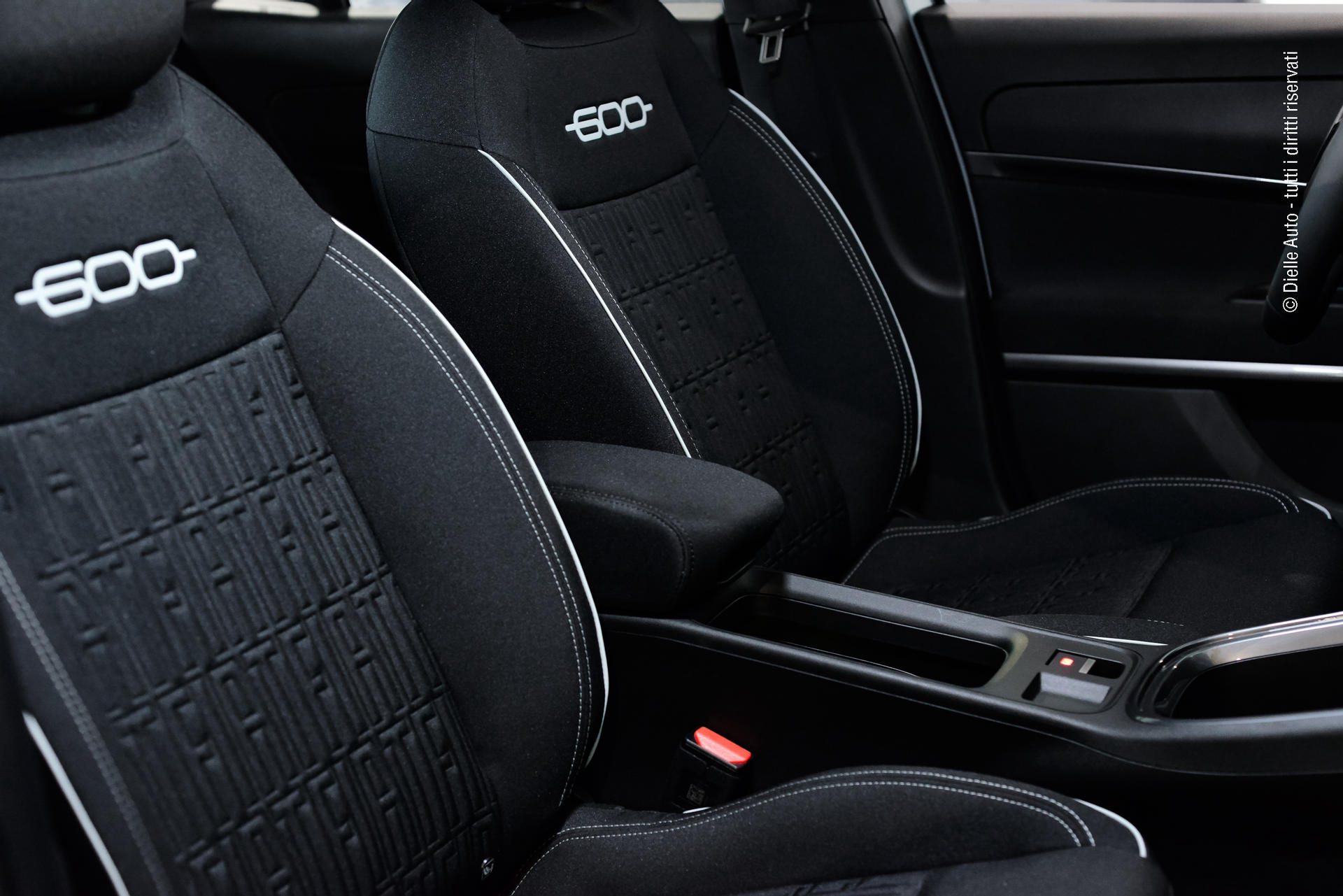 Fiat 600 1.2 hybrid 110cv auto