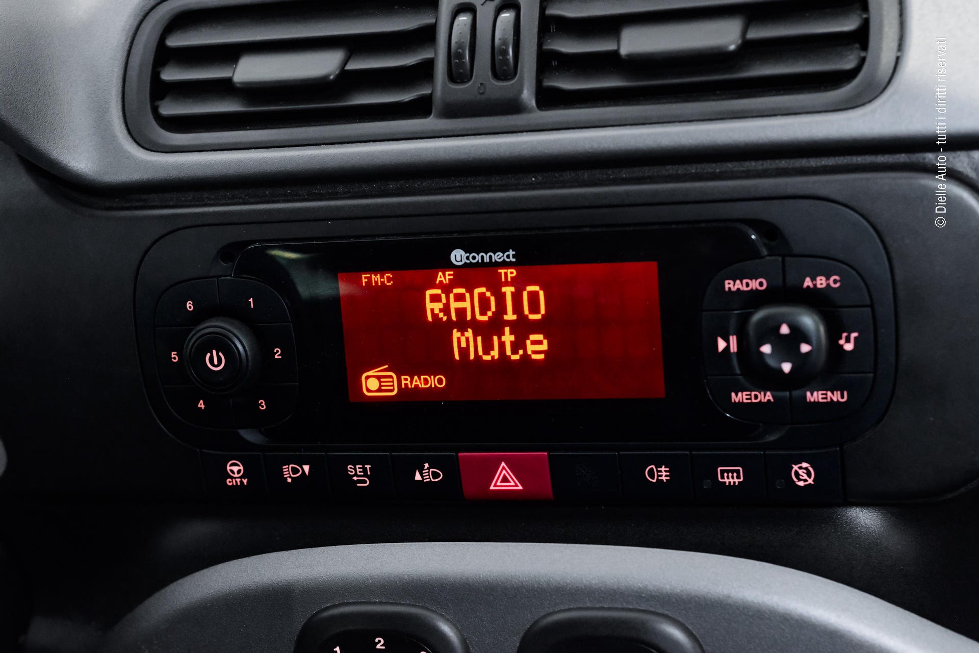 Fiat Panda 1.0 firefly hybrid City Life s&s 70cv 5p.ti