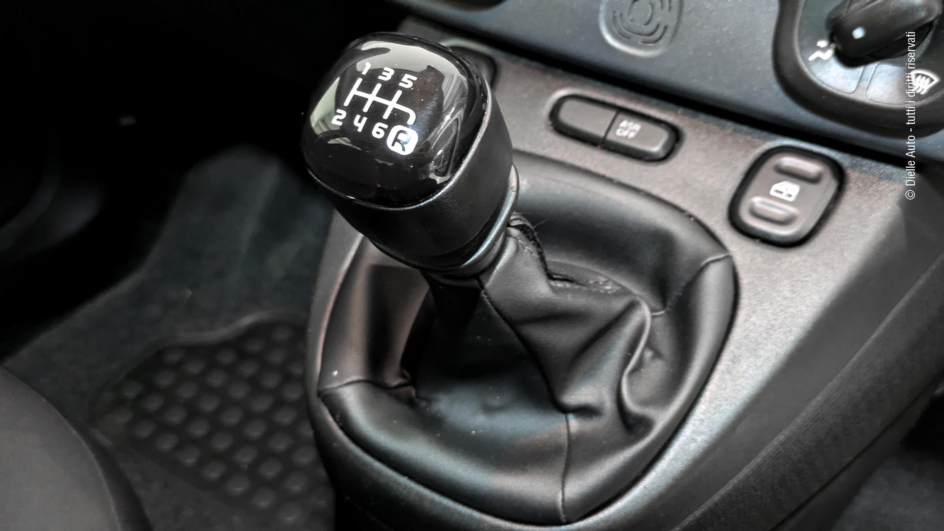 Fiat Panda 1.0 firefly hybrid s&s 70cv 5p.ti