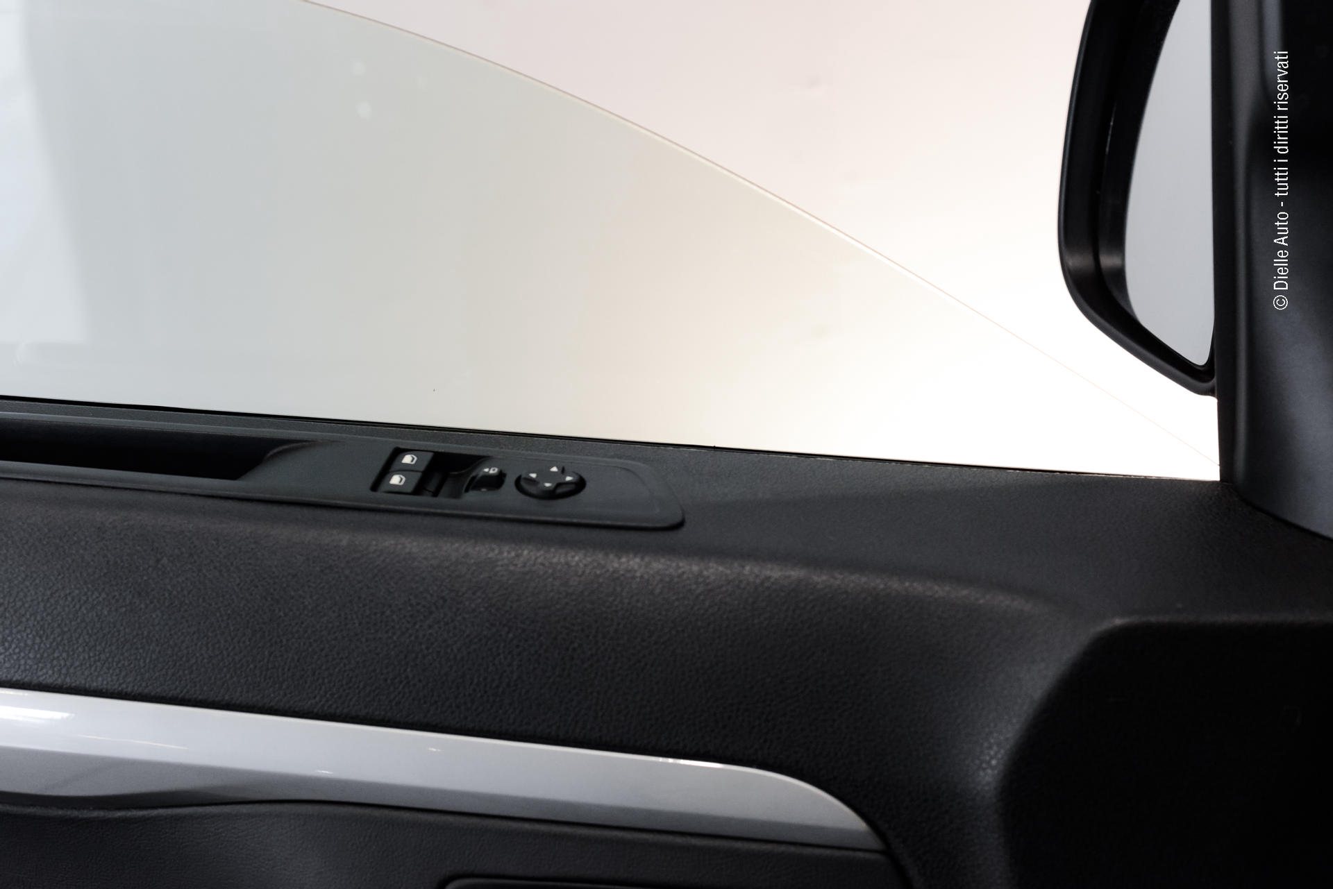 Fiat Scudo Ulysse combi M1 2.0 bluehdi 180cv L3H1 at8