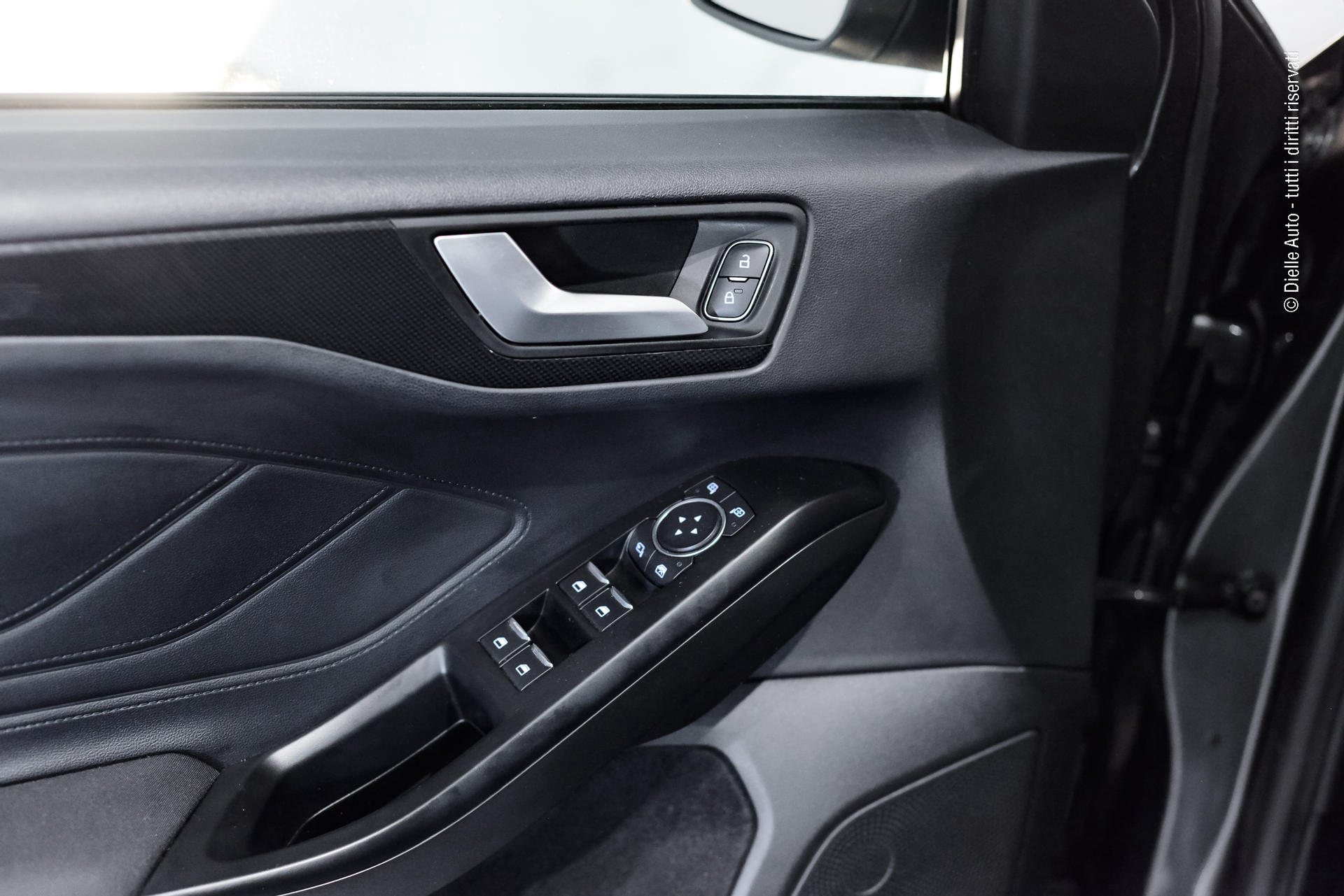 Ford Focus 1.5 ecoblue ST-Line s&s 120cv my20.75