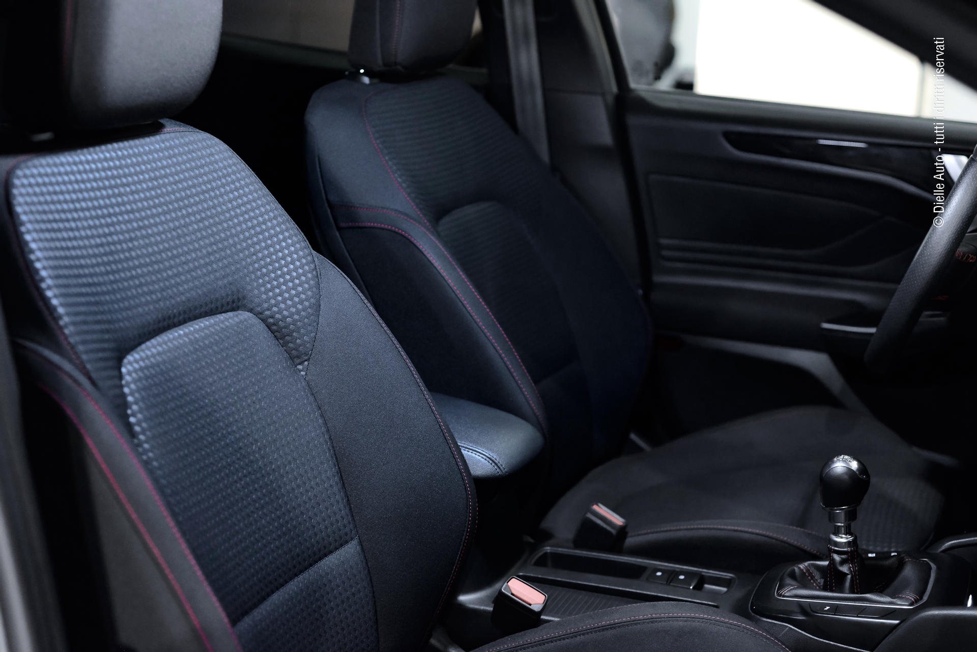 Ford Focus 1.5 ecoblue ST-Line s&s 120cv my20.75