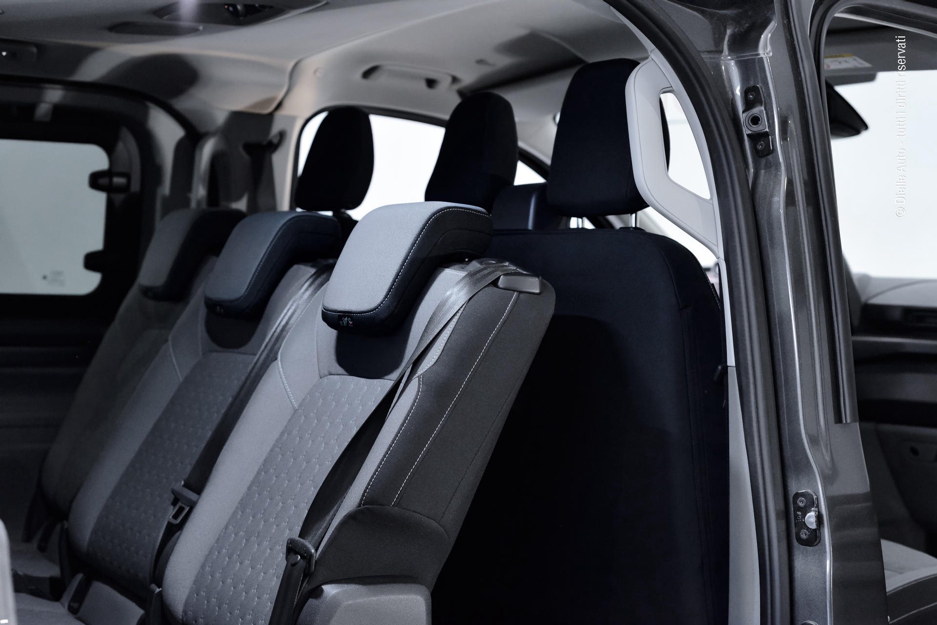 Ford tourneo custom 320 2.0 ecoblue 170cv Titanium L2H1 A8 + winter pack