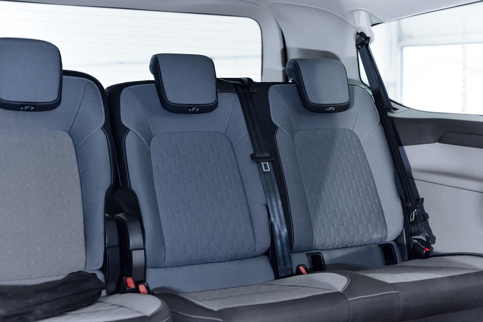 Ford tourneo custom 320 2.0 ecoblue 170cv Titanium L2H1 A8 + winter pack