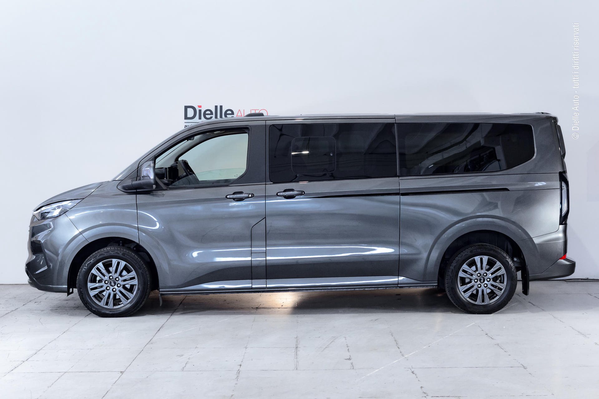 Ford tourneo custom 320 2.0 ecoblue 170cv Titanium L2H1 A8 + winter pack