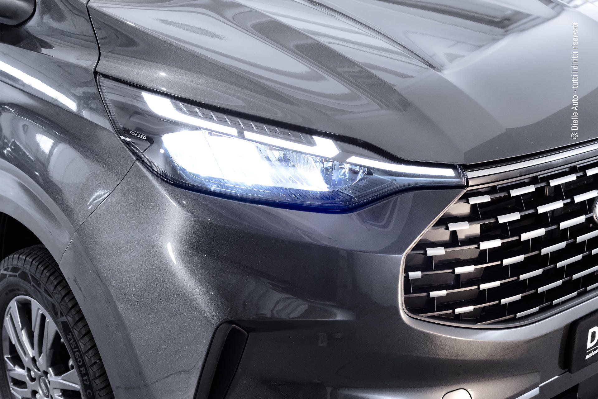 Ford tourneo custom 320 2.0 ecoblue 170cv Titanium L2H1 A8 + winter pack