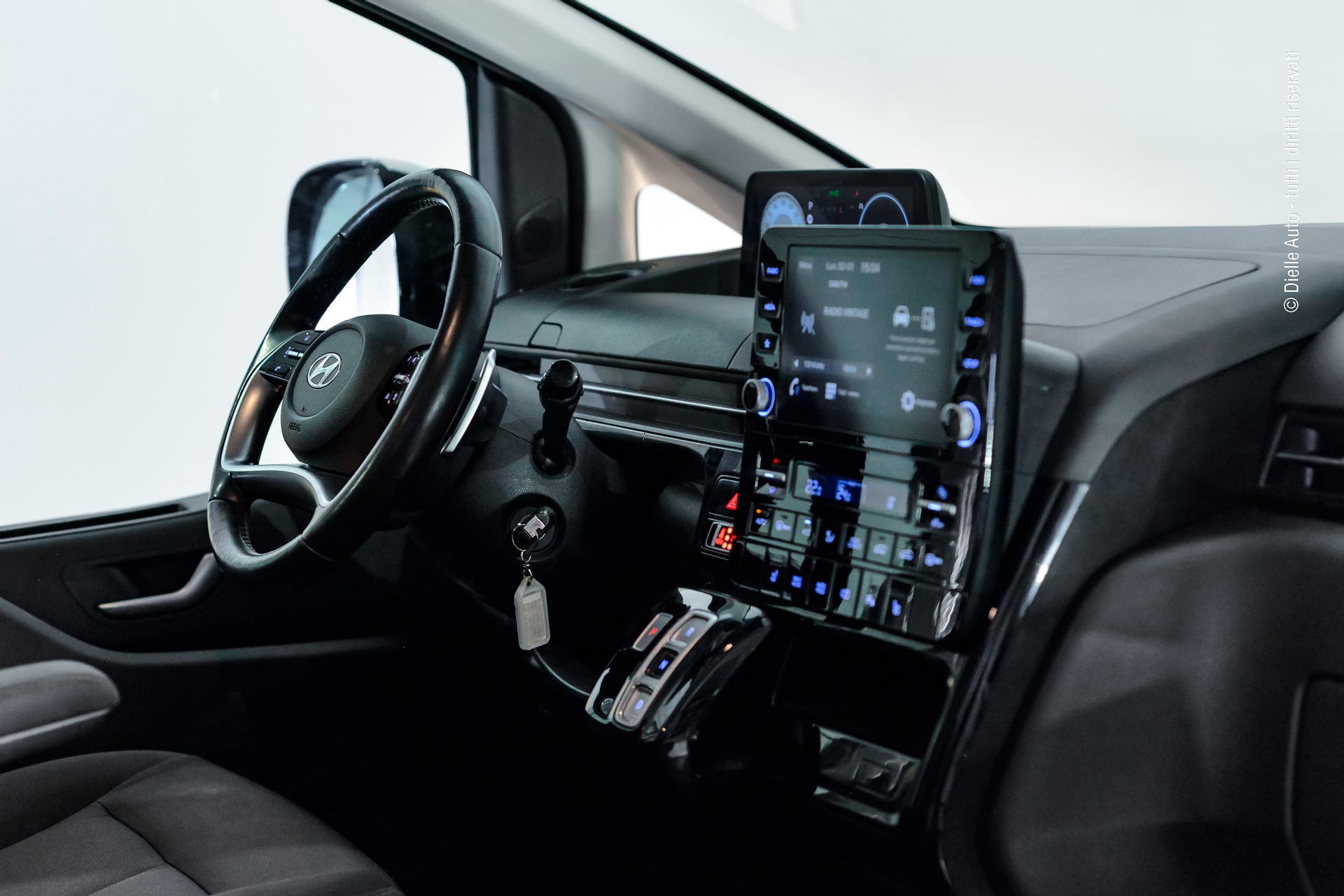 Hyundai Staria 2.2 Wagon awd auto 9 POSTI