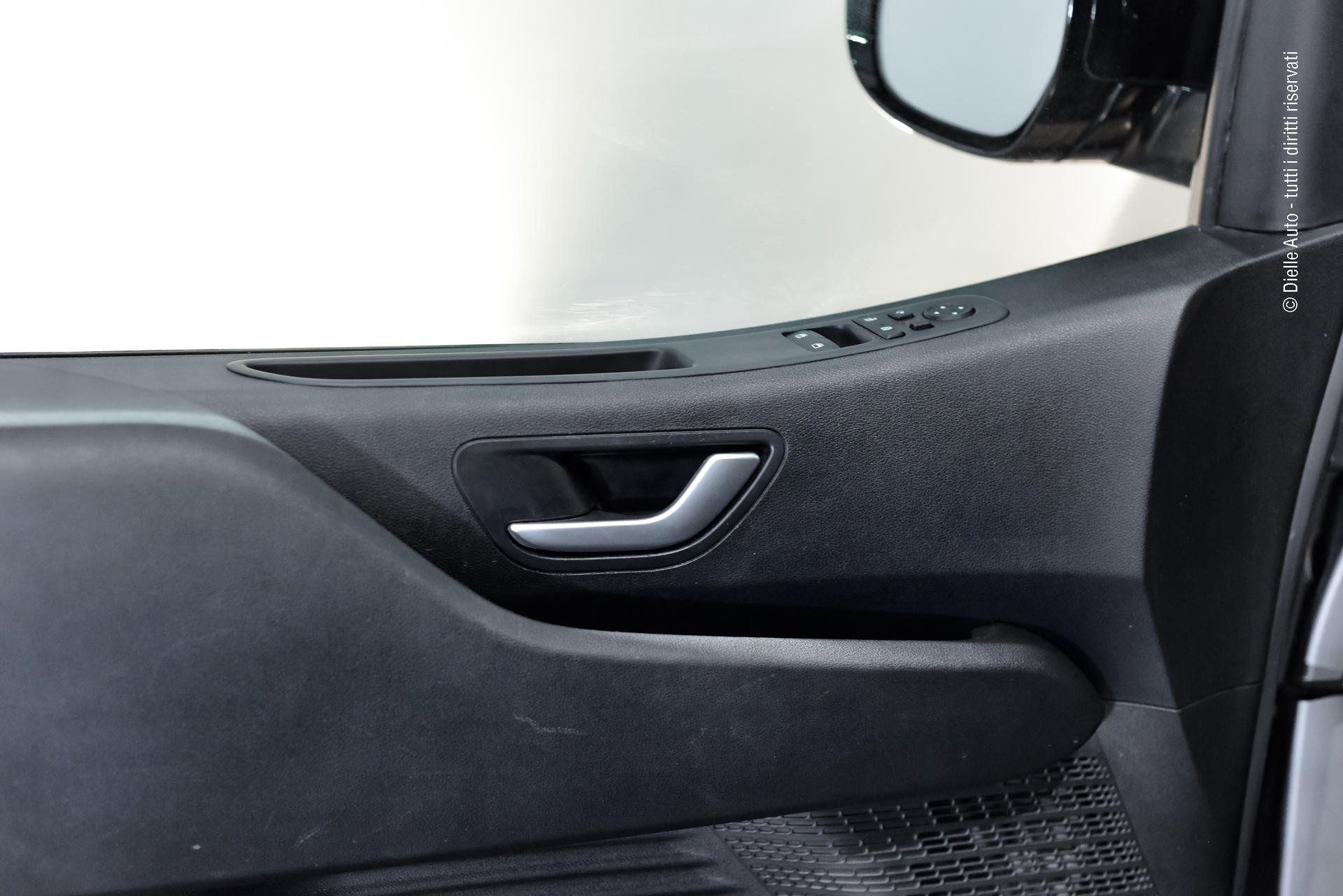 Hyundai Staria 2.2 Wagon awd auto 9 POSTI