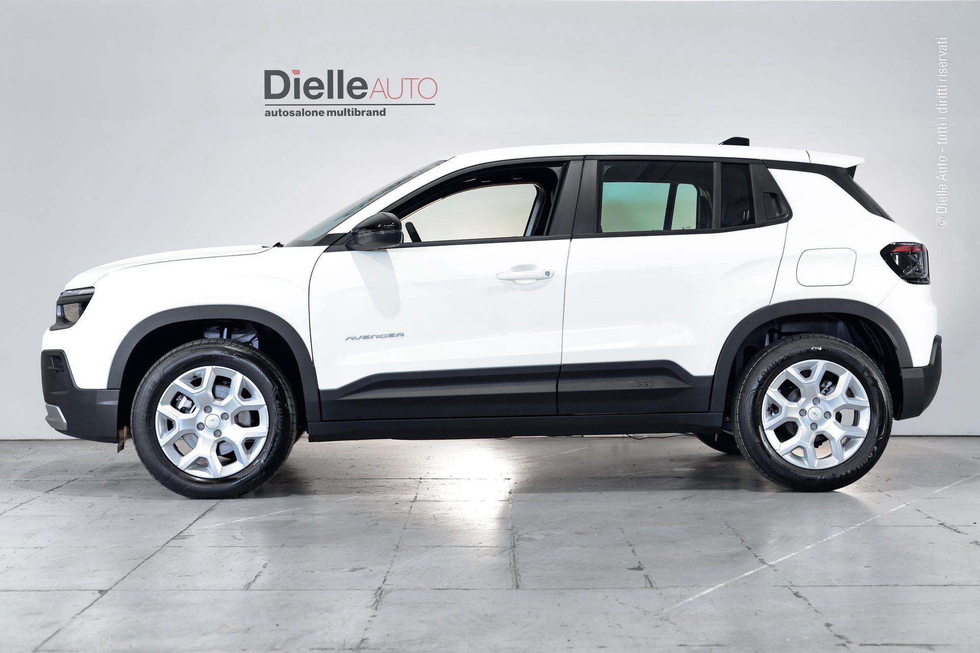 Jeep Avenger 1.2 turbo e-hybrid mhev Altitude fwd 110cv edct6