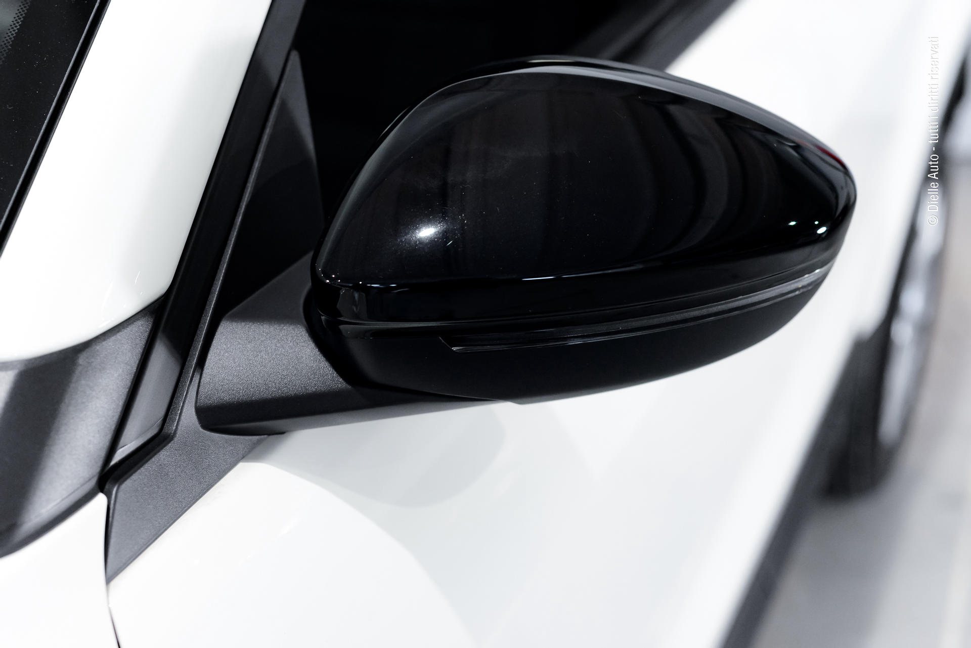 Jeep Avenger 1.2 turbo e-hybrid mhev Altitude fwd 110cv edct6